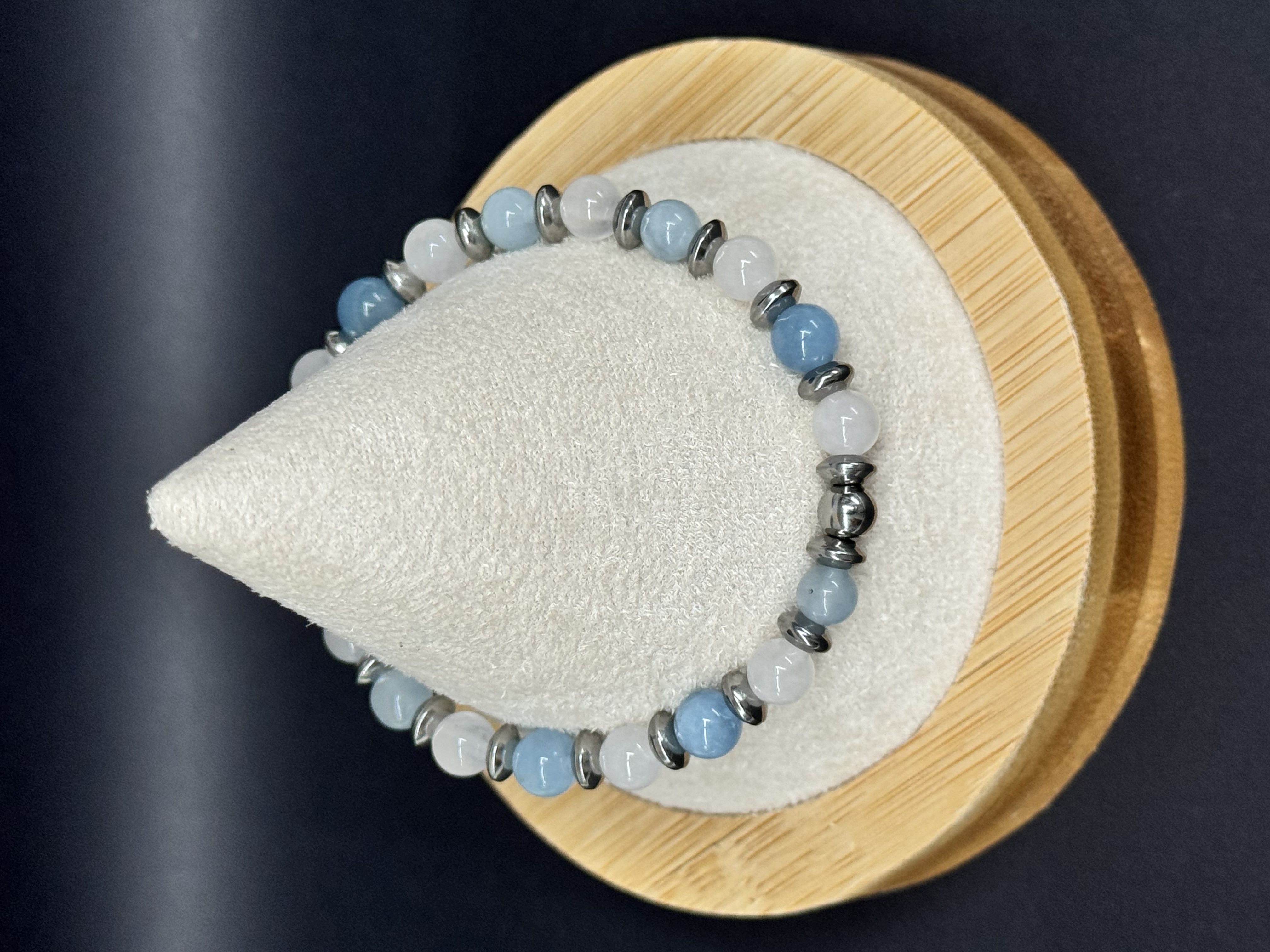 Bracelet en Aigue marine et Jade blanc 6mm pierres naturelles