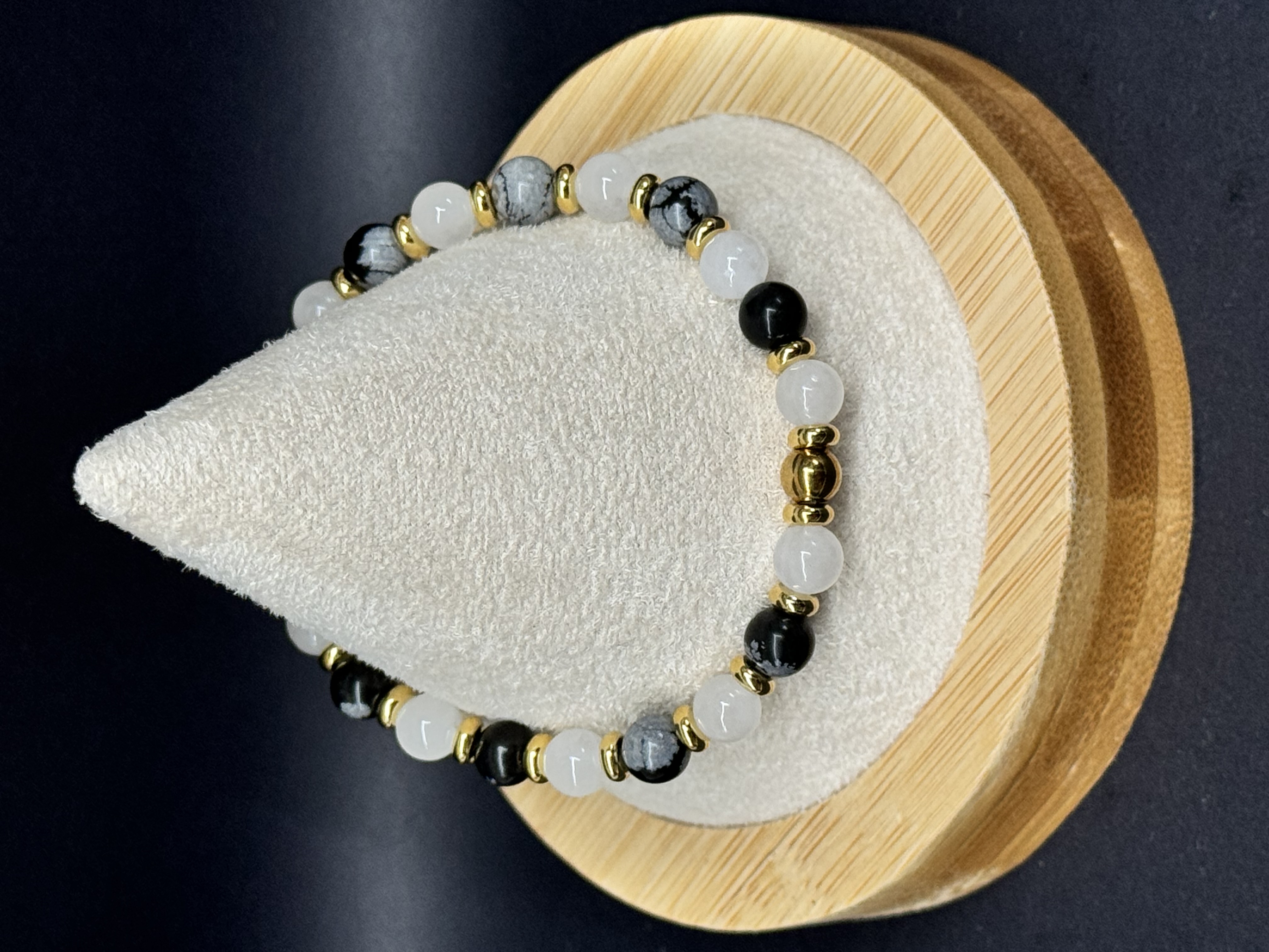 Bracelet obsidienne flocon de neige et Jade blanc 6mm en pierres naturelles 