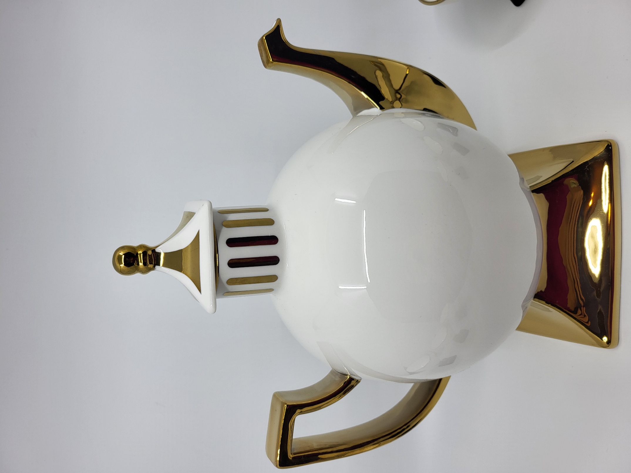 Théière Vincent Darré X Monoprix en céramique Francaise