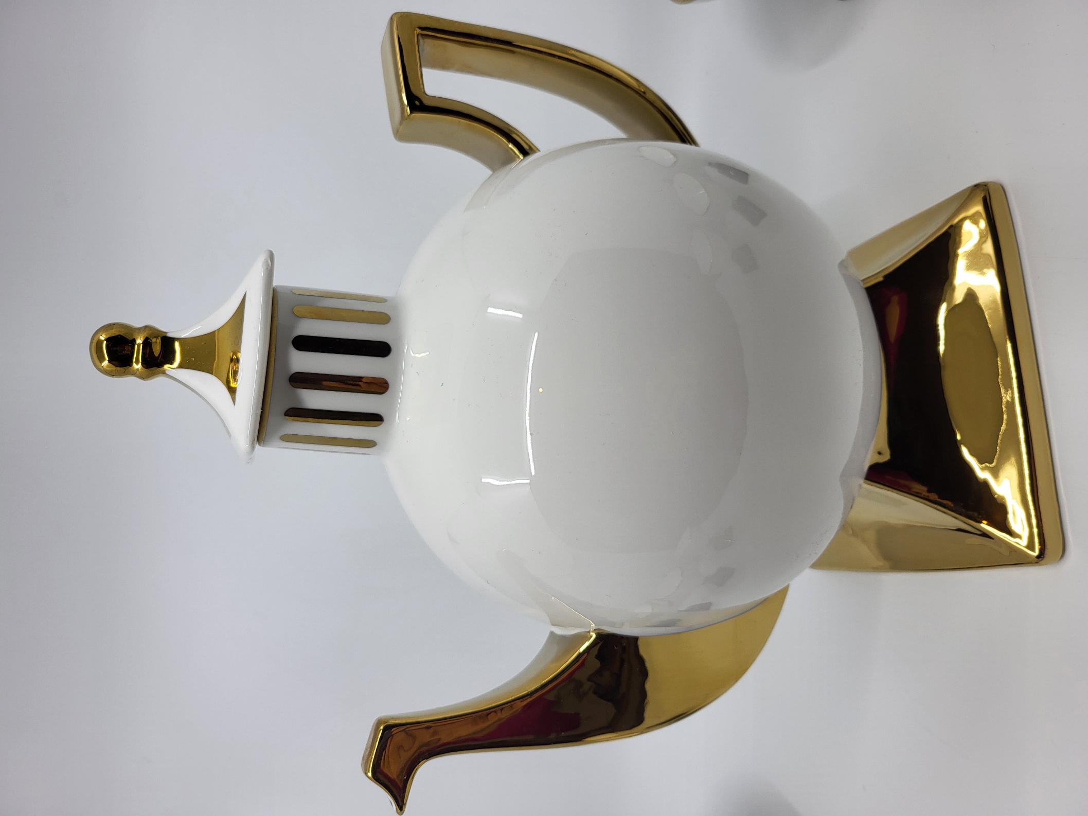 Théière Vincent Darré X Monoprix en céramique Francaise