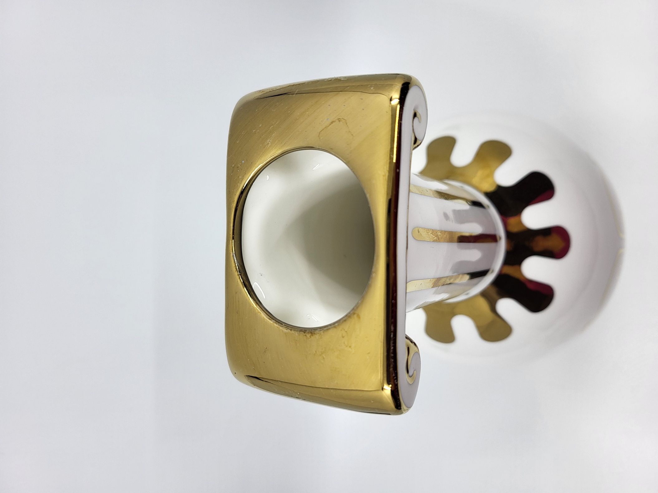 Carafe Vincent Darré X Monoprix en céramique Blanche et Doré Francaise Noel 2024