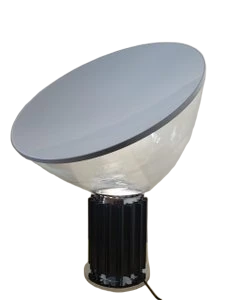 Lampe Taccia par Achille et Pier Castiglioni par Flos grand modèle en verre et Aluminium Italie  circa1960