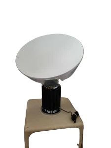 Lampe Taccia par Achille et Pier Castiglioni par Flos grand modèle en verre et Aluminium Italie  circa1960