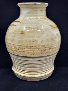 Vase Jacques Pouchain "Atelier Dieulefit" en Céramique Beige émaillée France Circa 1960 Vintage