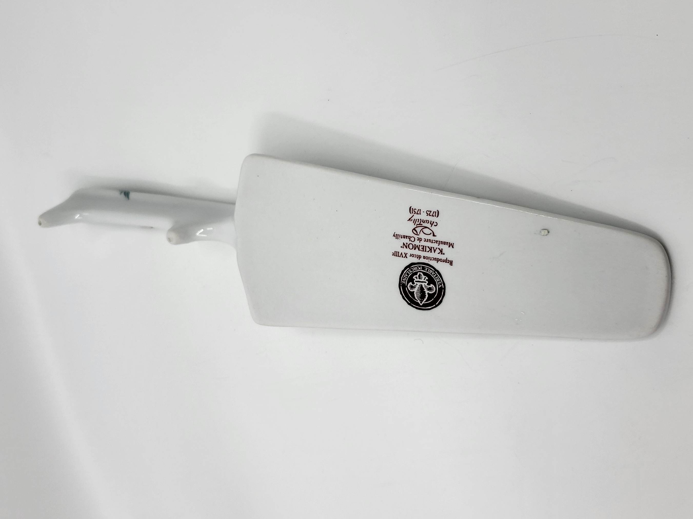 Pelle à tarte de la manufacture Porcelaine du Lys Royal décor "Kakiemon" Château de Chantilly XVIII siècle France