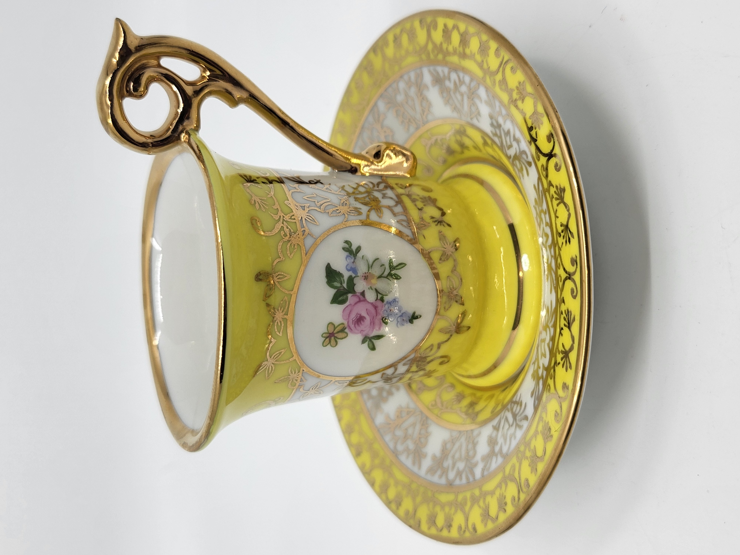 Service à café  Kahla GDR en porcelaine Allemagne Mid Century  (set de 4 tasses et sous tasses)