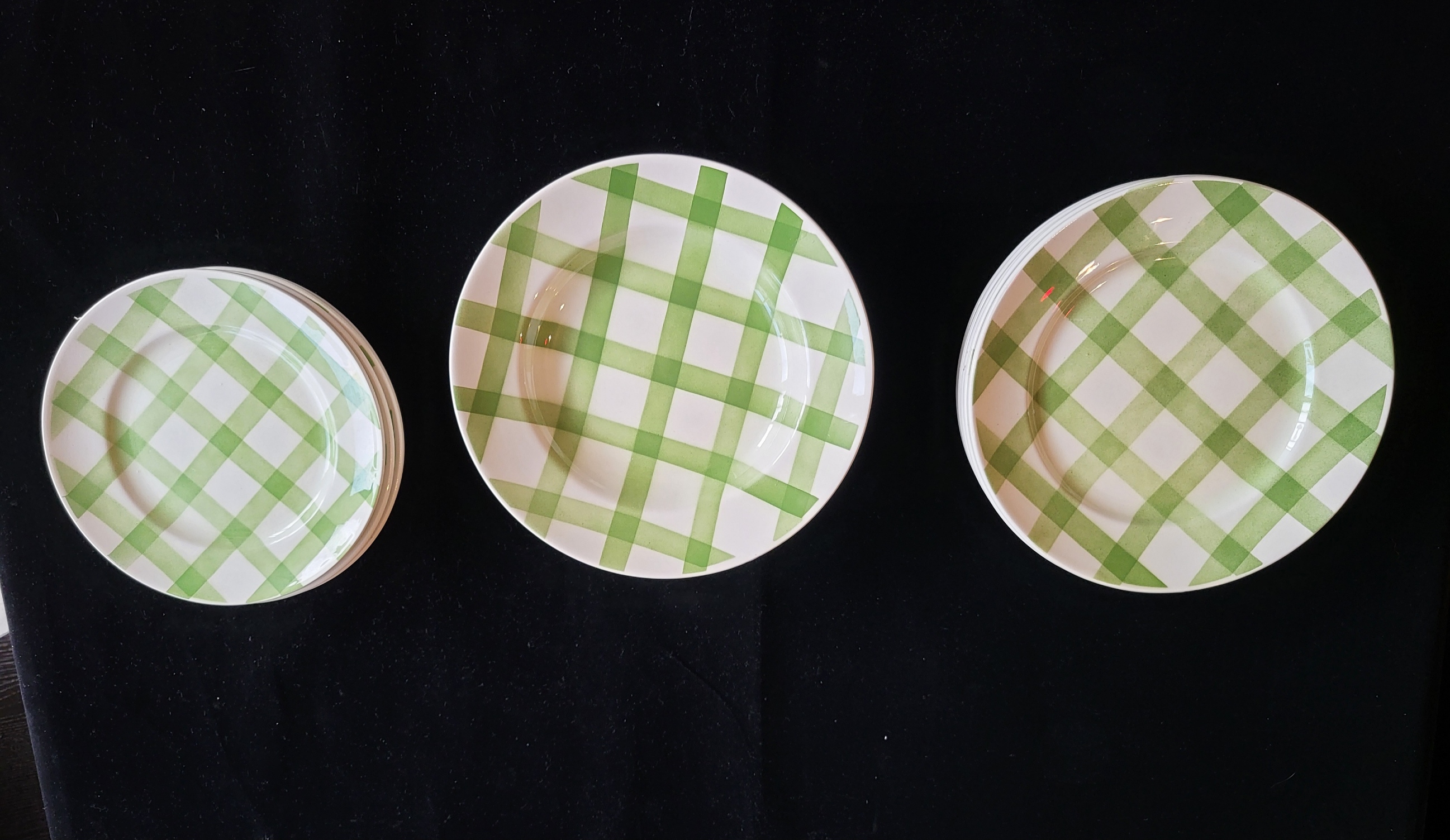 Assiettes Moulin des Loups Orchies modèle "Nappe verte" en faïence France 1960 (18 pièces)