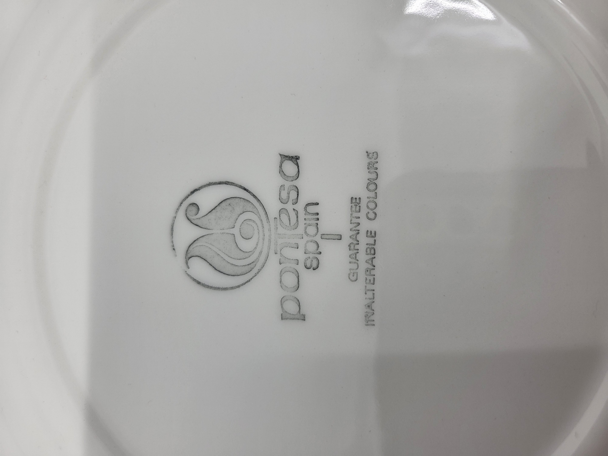 Ensemble de vaisselle à motifs de pommes