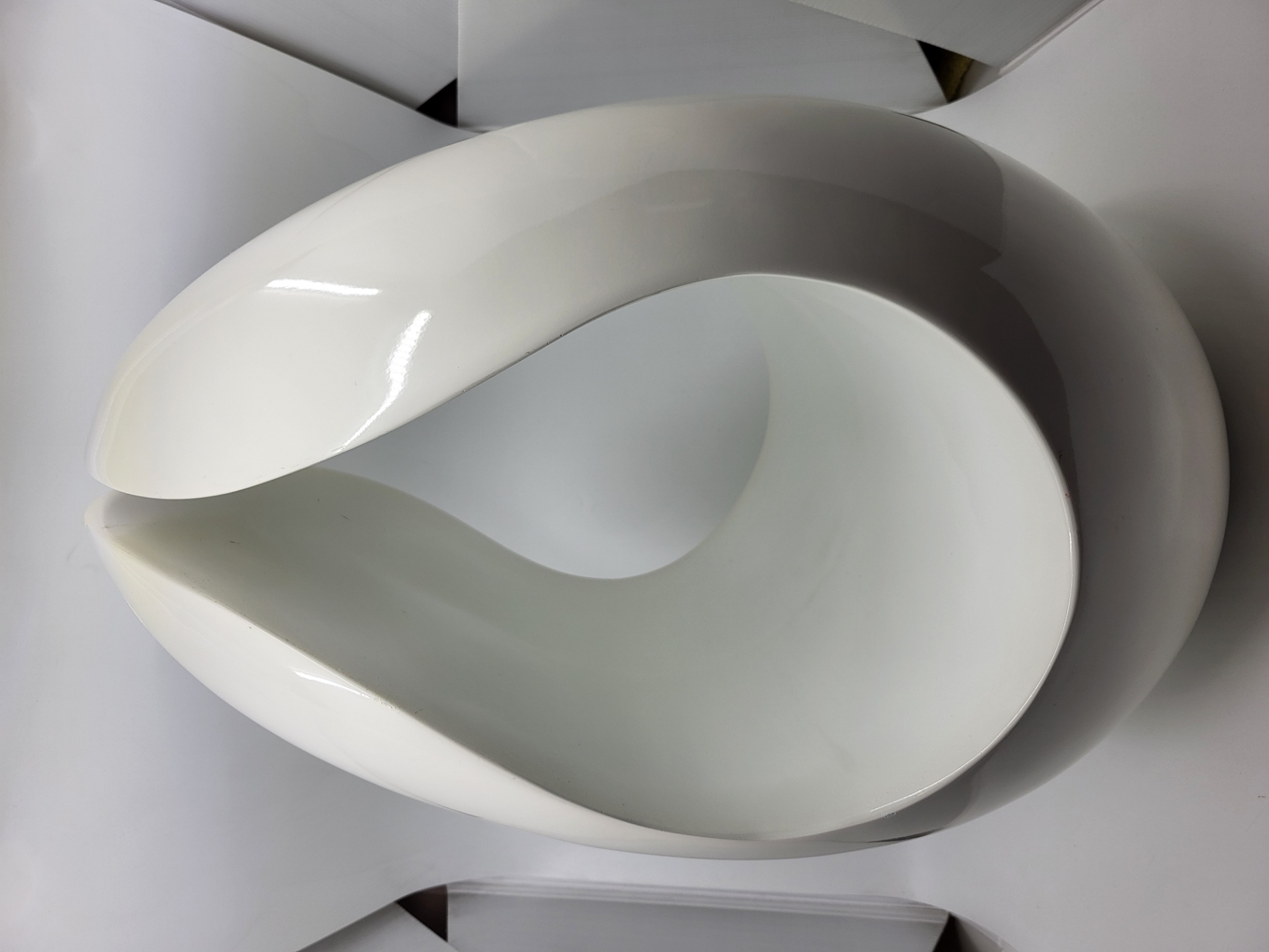 Porte revue "OVO" par Stamp Branex Design Blanc France Space Age