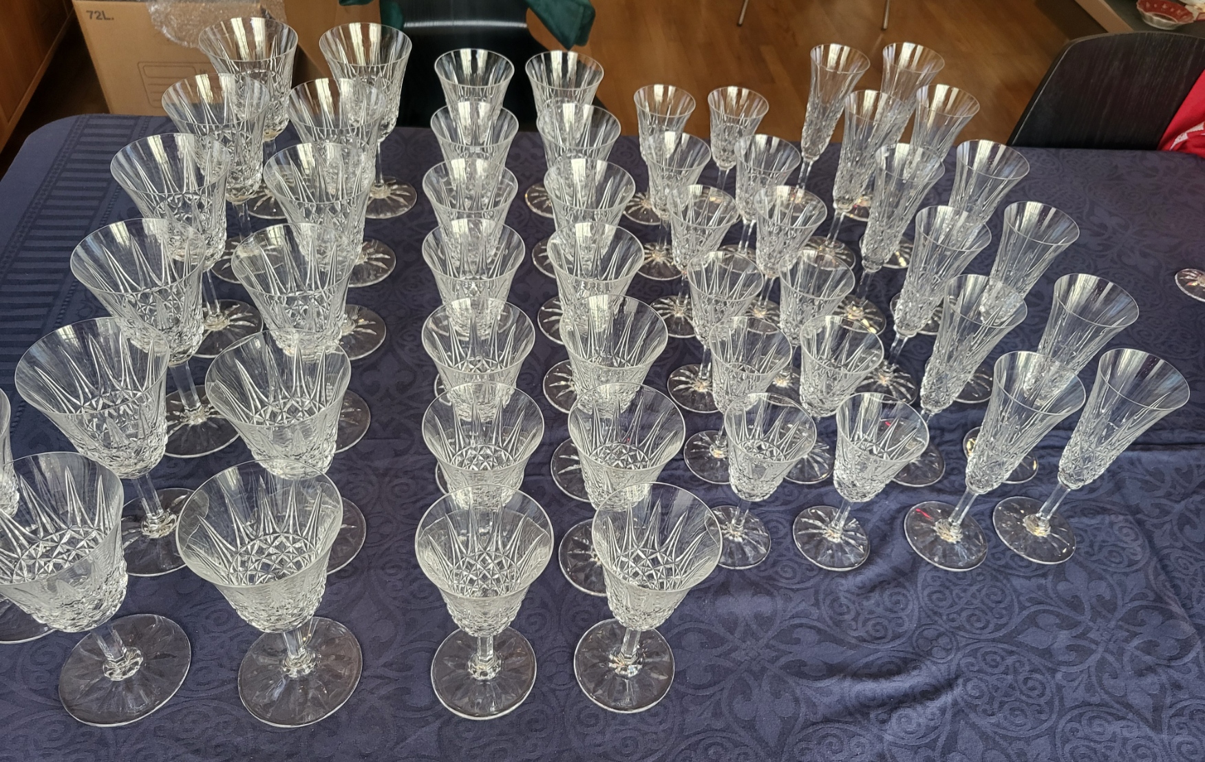 Service de verres  Cristal Saint Louis modèle Tarn (51 pièces) France 1950