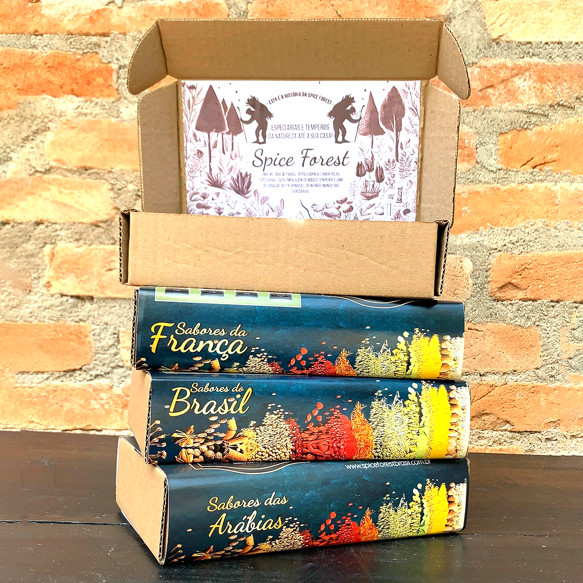 Sabores das Arábias com Pimenta Síria 40g, hortelã 15g, zaatar 40g e Cominho Pó 45g - Spice Forest