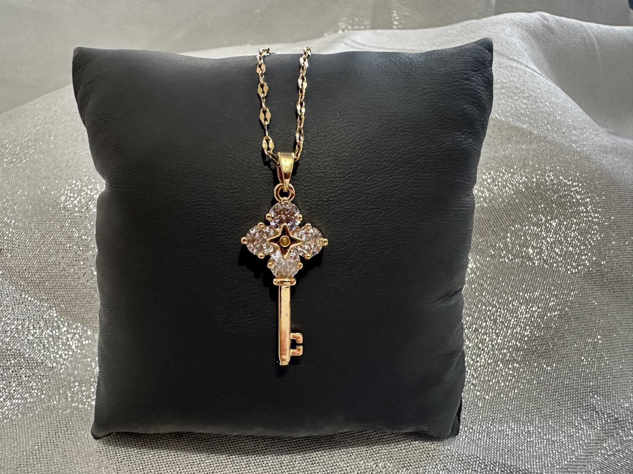 Collar - Llave estrella