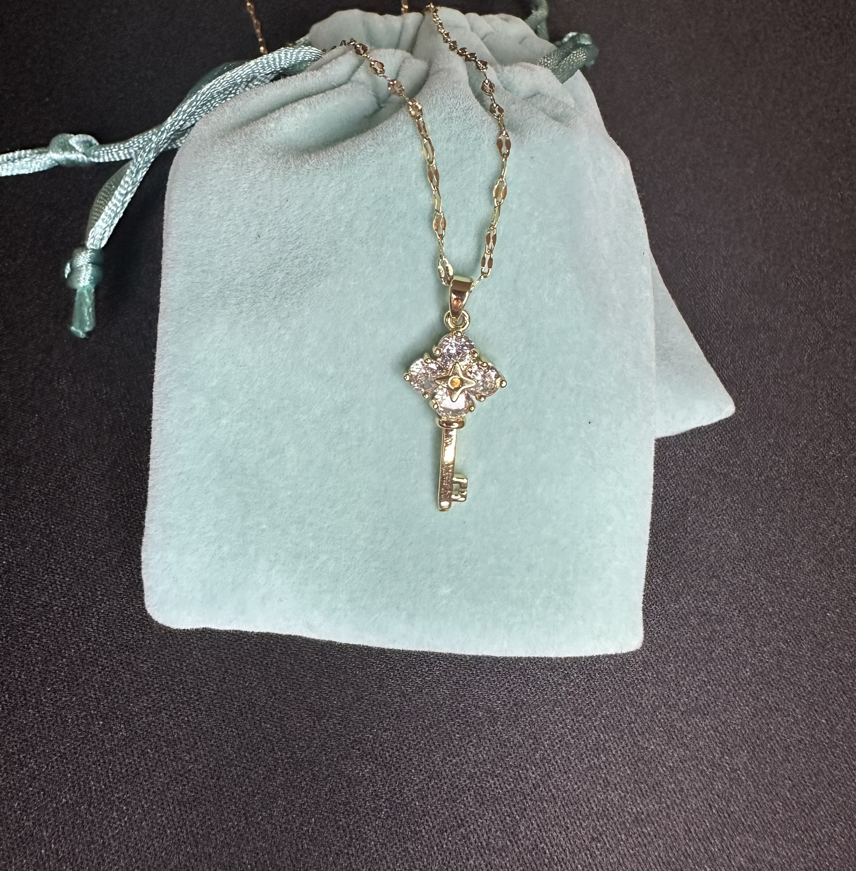 Collar - Llave estrella