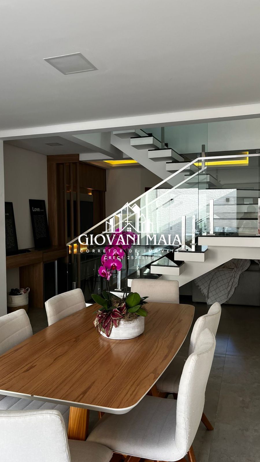 VENDA - Sobrado no Condomínio Residencial Villa Veneto R$1.100.000