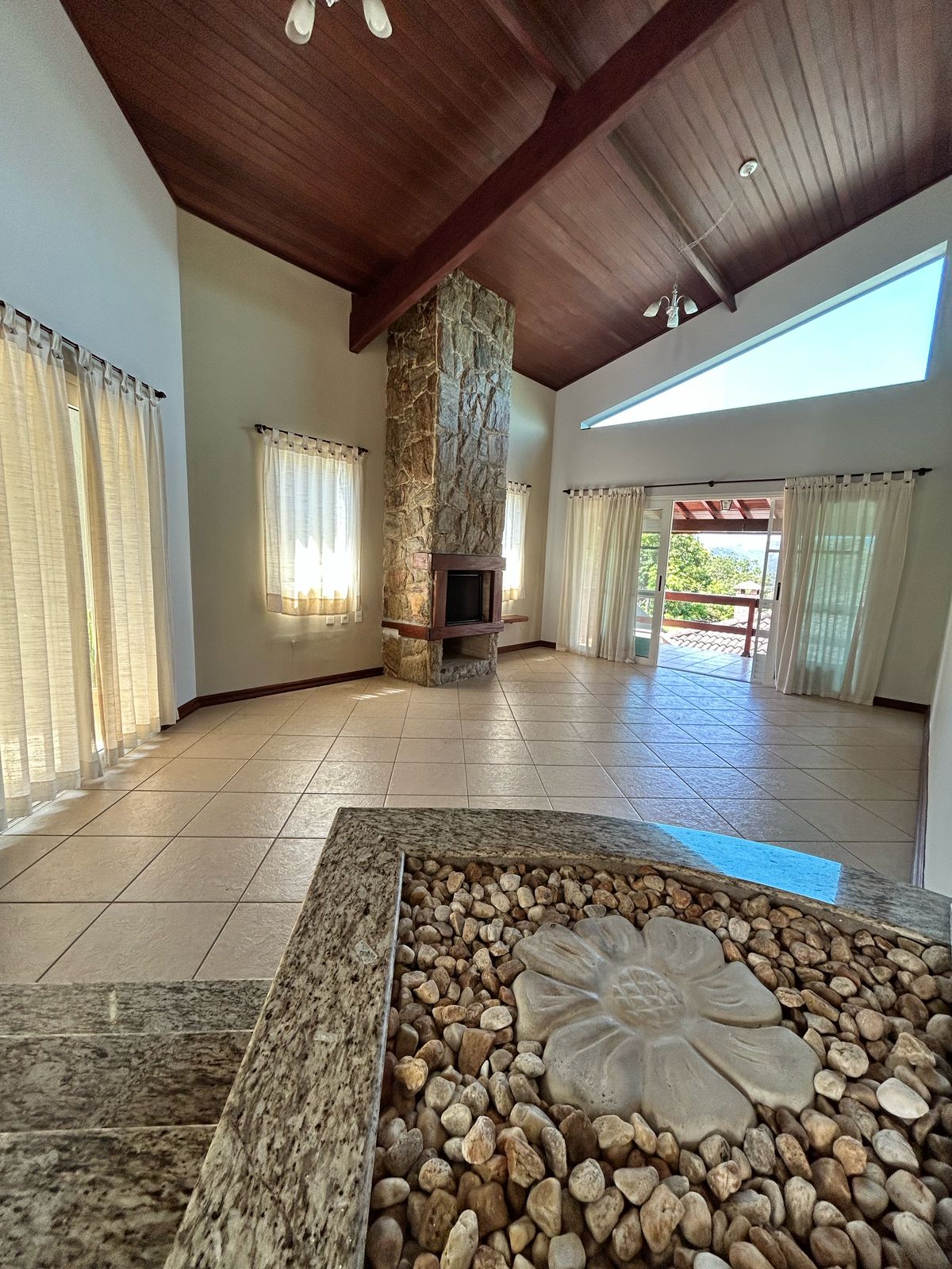 VENDA - Casa no Condomínio Orypaba R$1.890.000