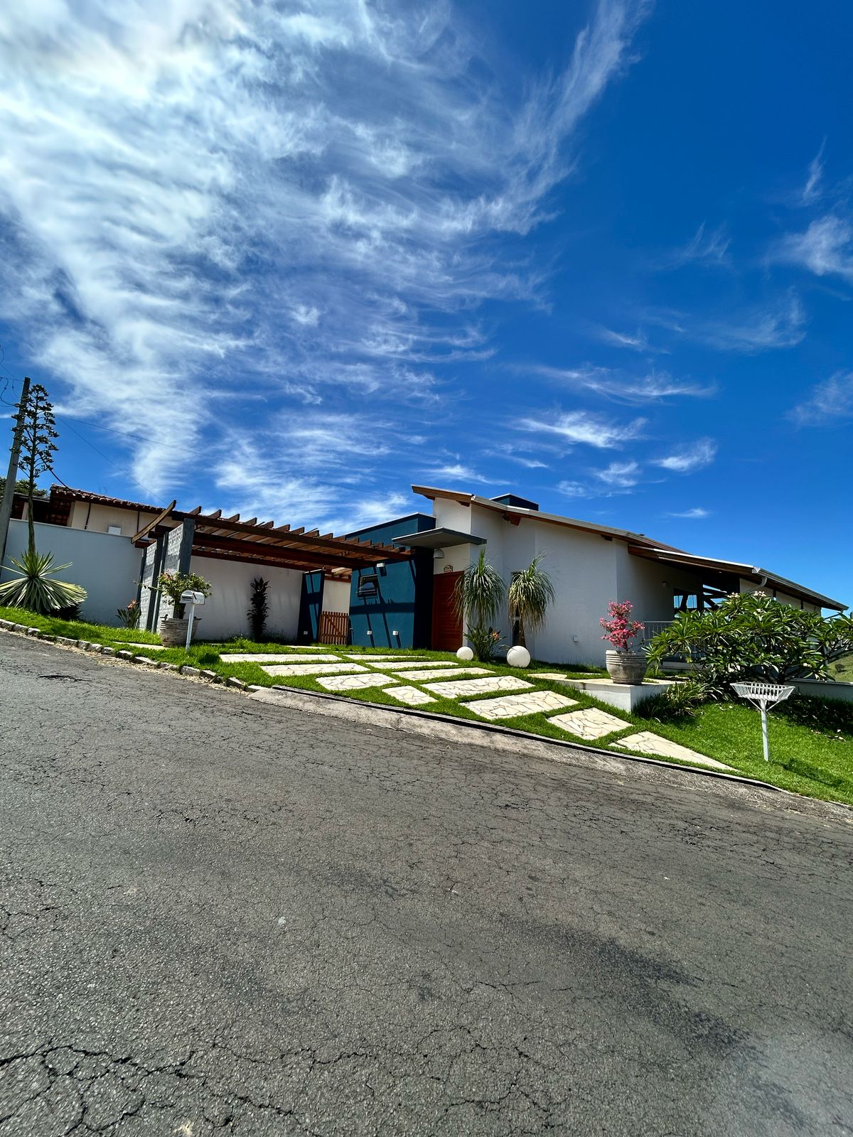 VENDA - Casa no Condomínio Orypaba R$1.200,000,00