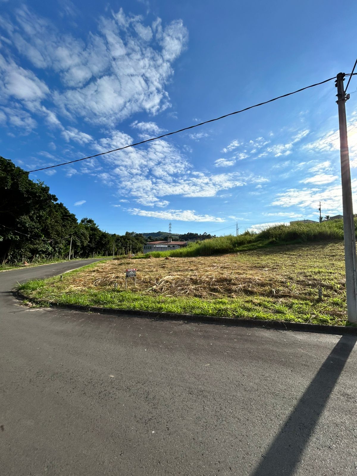 VENDA - Terreno em área comercial no Terras de Monte Alegre R$320.000