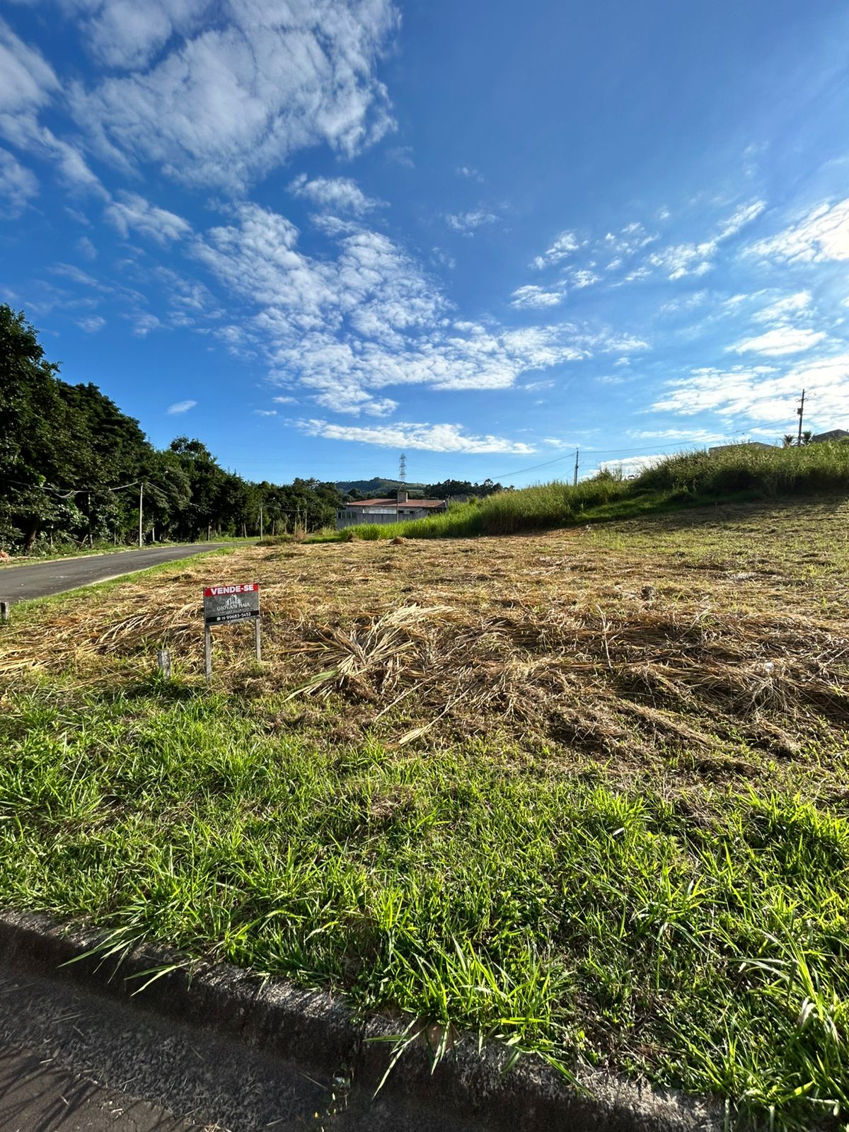 VENDA - Terreno em área comercial no Terras de Monte Alegre R$320.000
