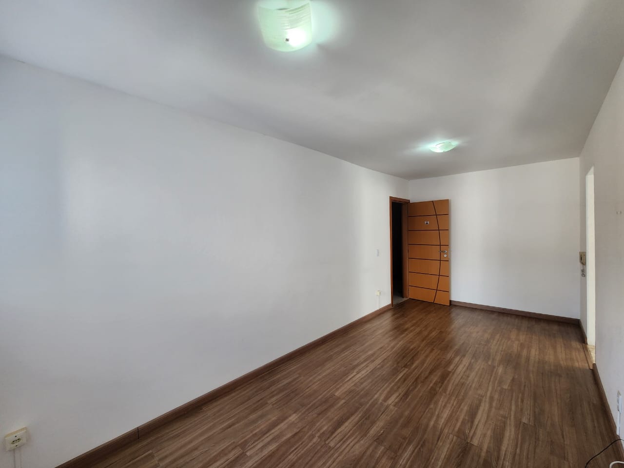 VENDA - Apartamento no Euroville R$300.000