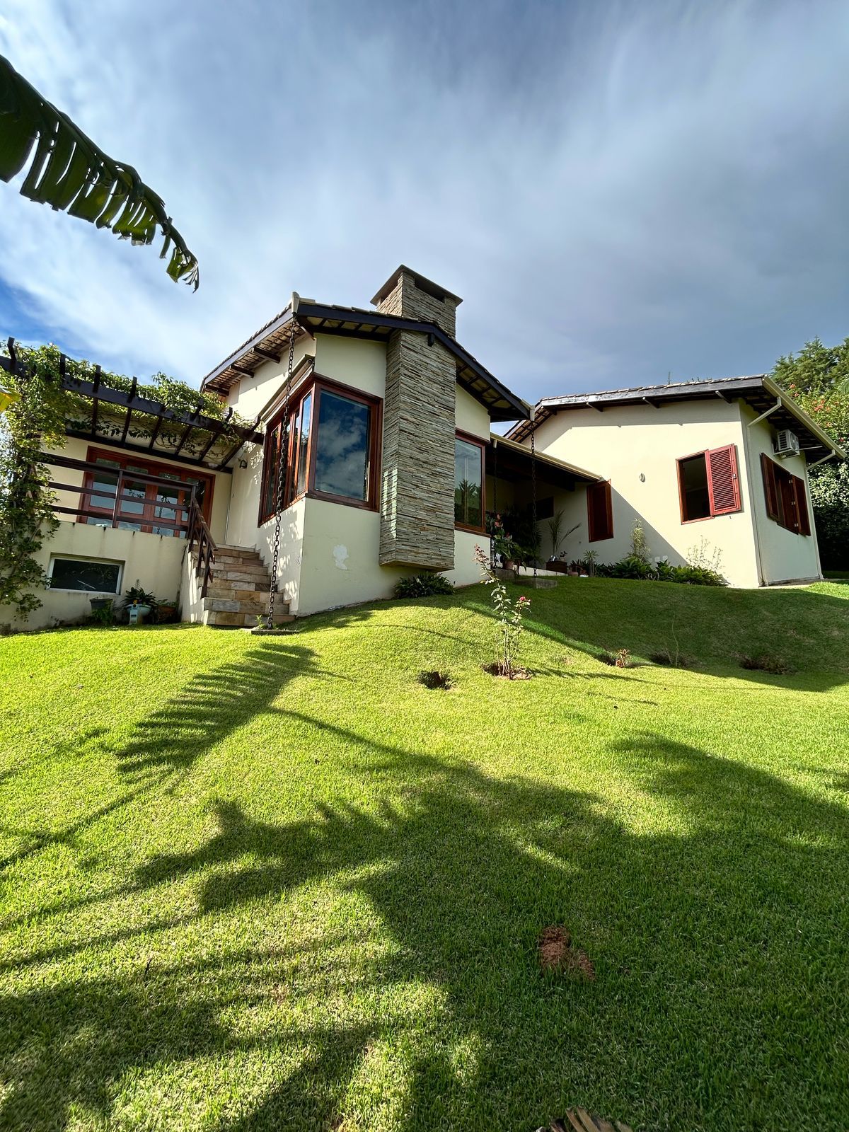 VENDA - Casa no Condomínio Orypaba R$2.500.000