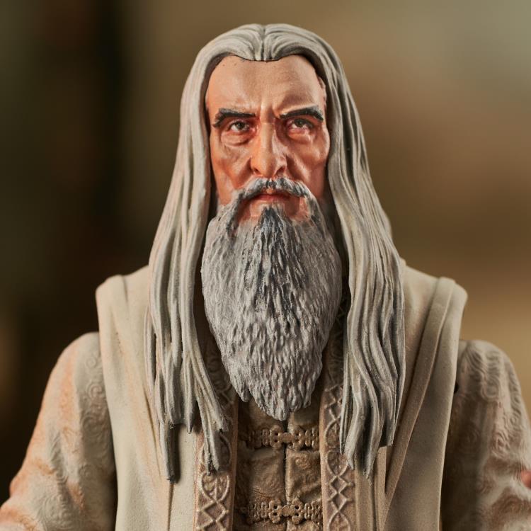 [On Order] The Lord of the Rings Saruman Deluxe Action Figure