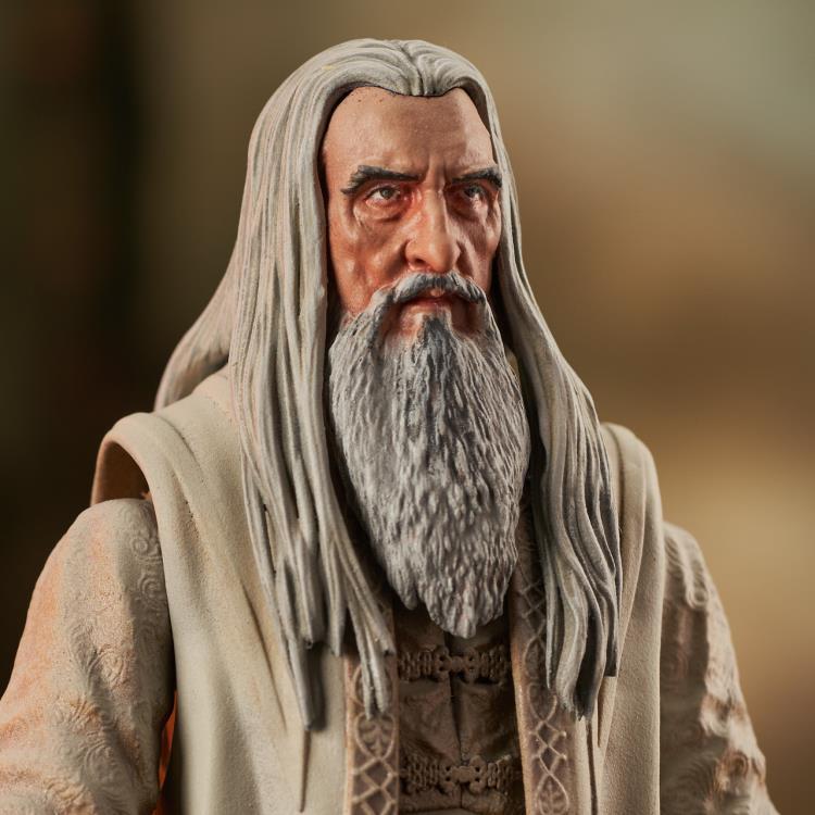 [On Order] The Lord of the Rings Saruman Deluxe Action Figure