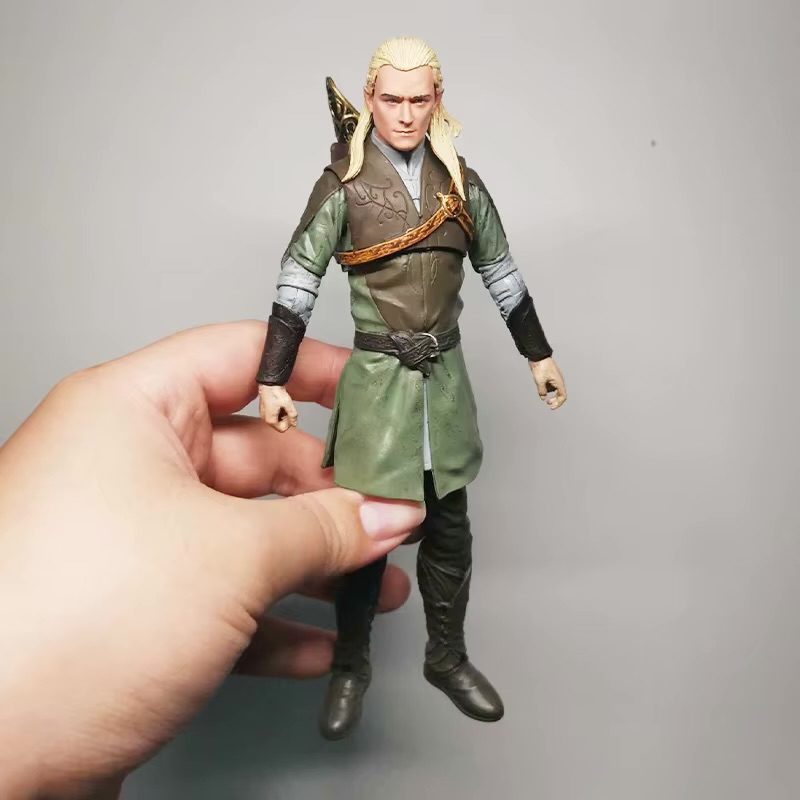 [On Order] The Lord of the Rings Select Legolas Action Figure