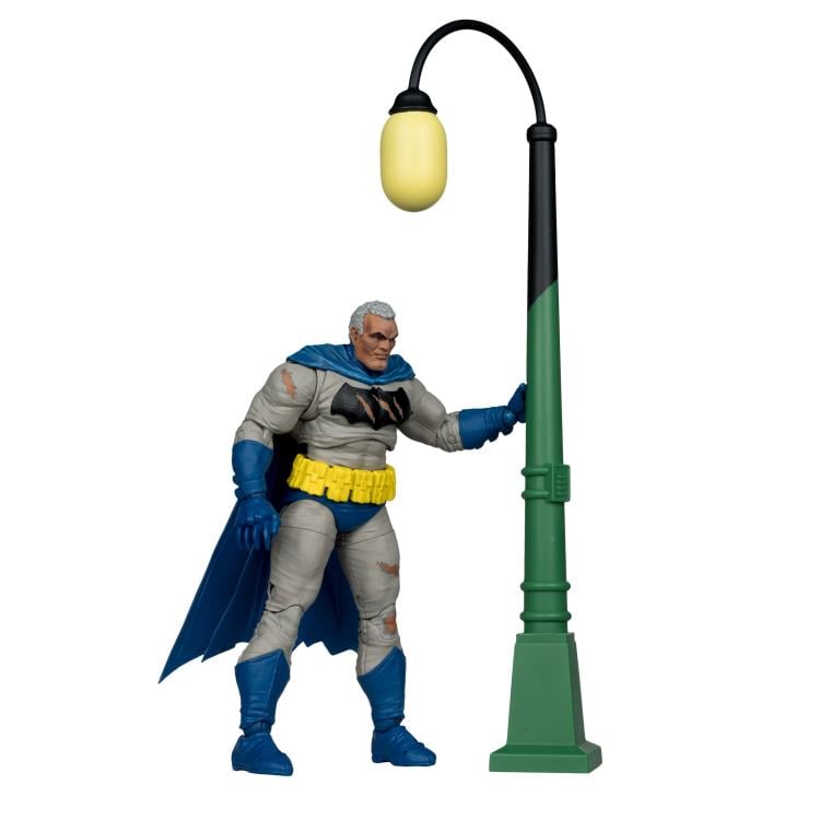 [On Order] Batman: The Dark Knight Returns DC Multiverse Collector Edition Batman (Battle Damage Blue) Action Figure