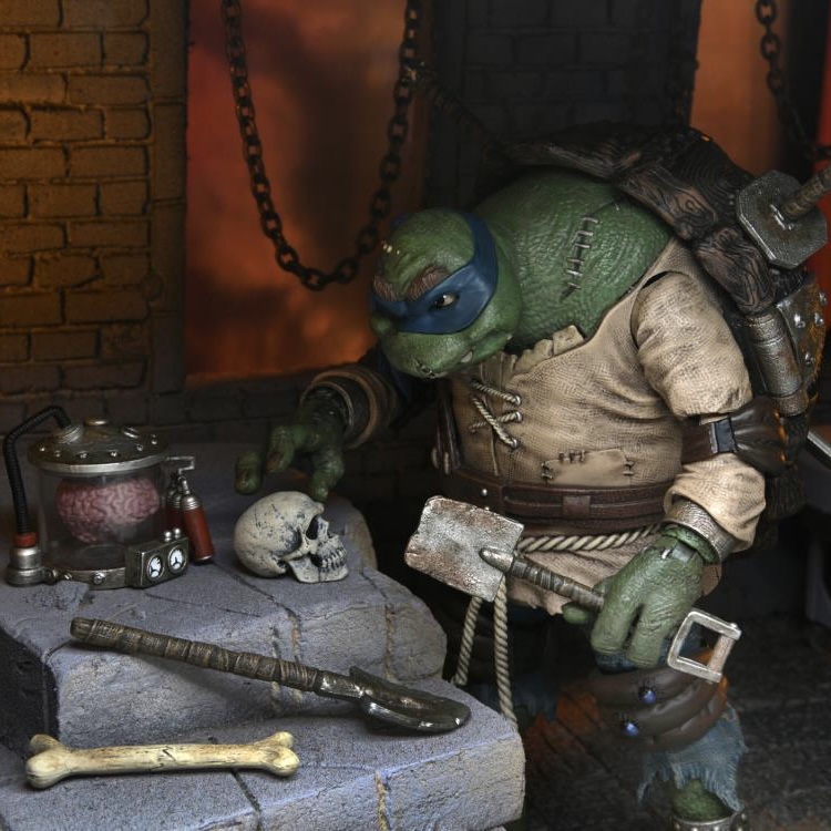 [In Stock] Universal Monsters x Teenage Mutant Ninja Turtles Ultimate Leonardo as The Hunchback