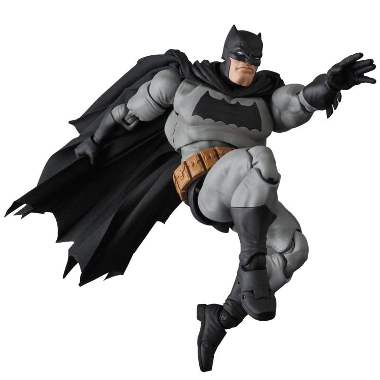 [On Order] Batman: The Dark Knight Returns MAFEX No.106 Batman Action Figure