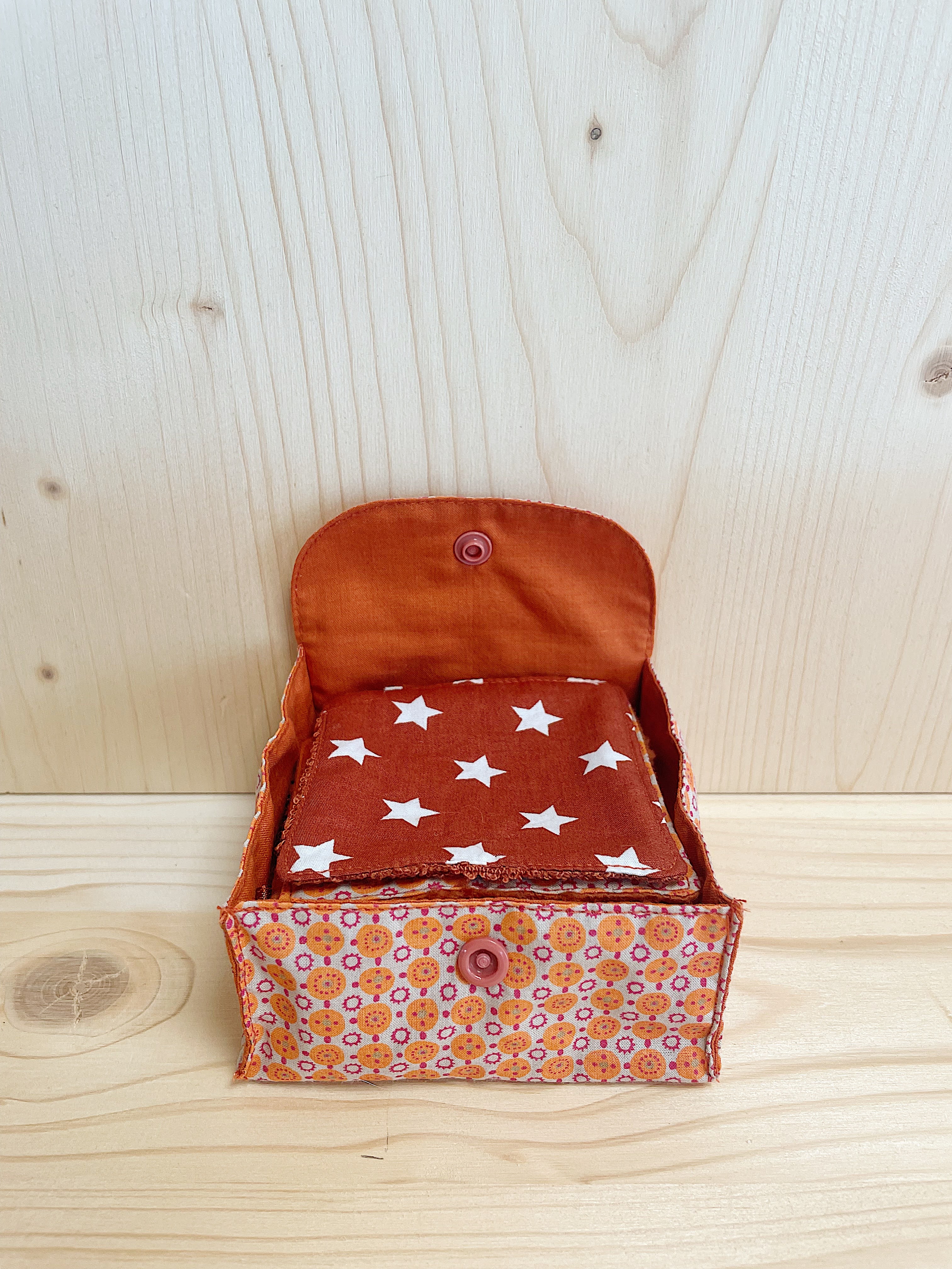 Lot de 10 lingettes démaquillantes lavables et leur pochette