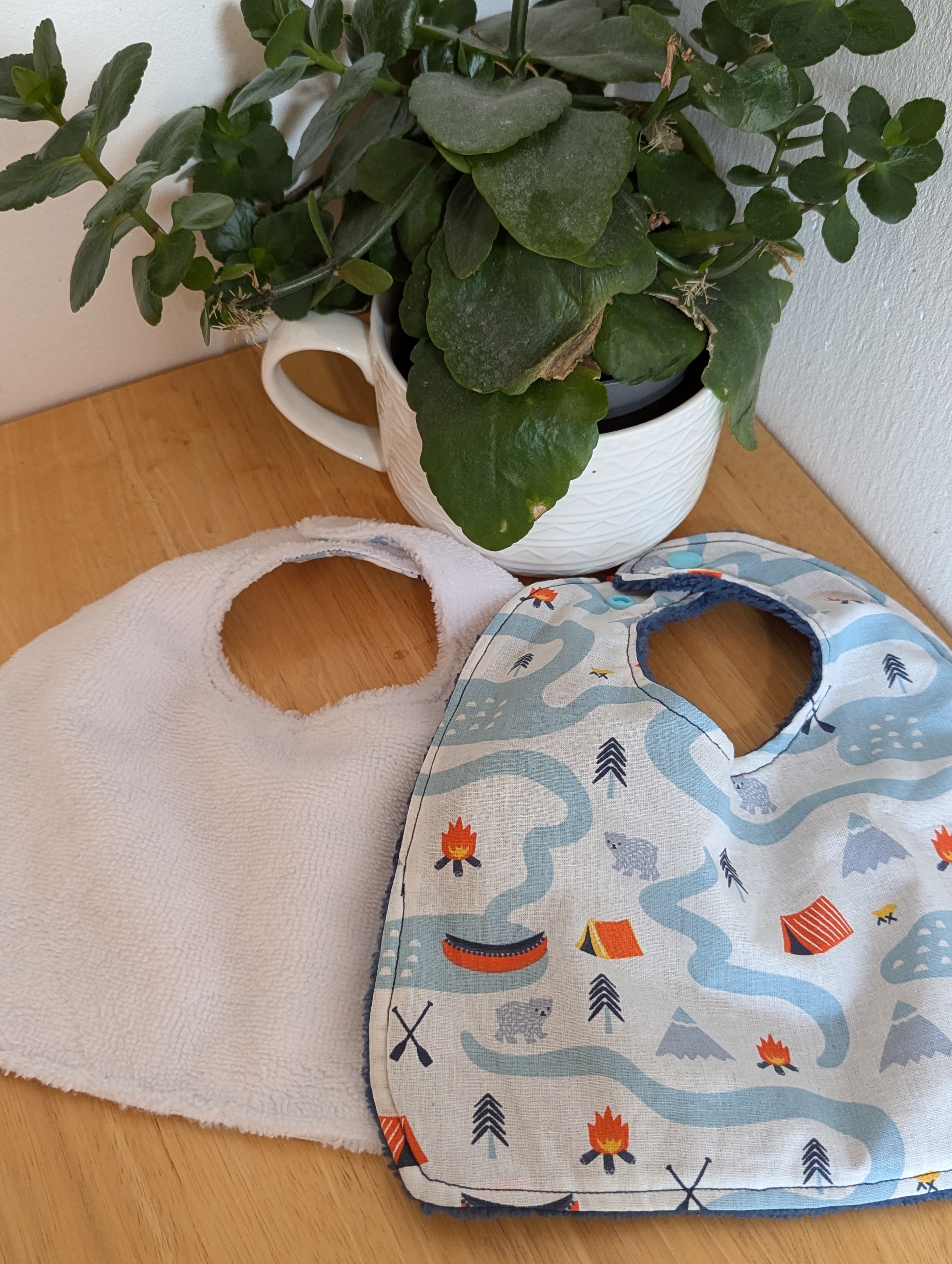 2 Bavoirs "Au Camping" - Coton Bio et éponge Bambou