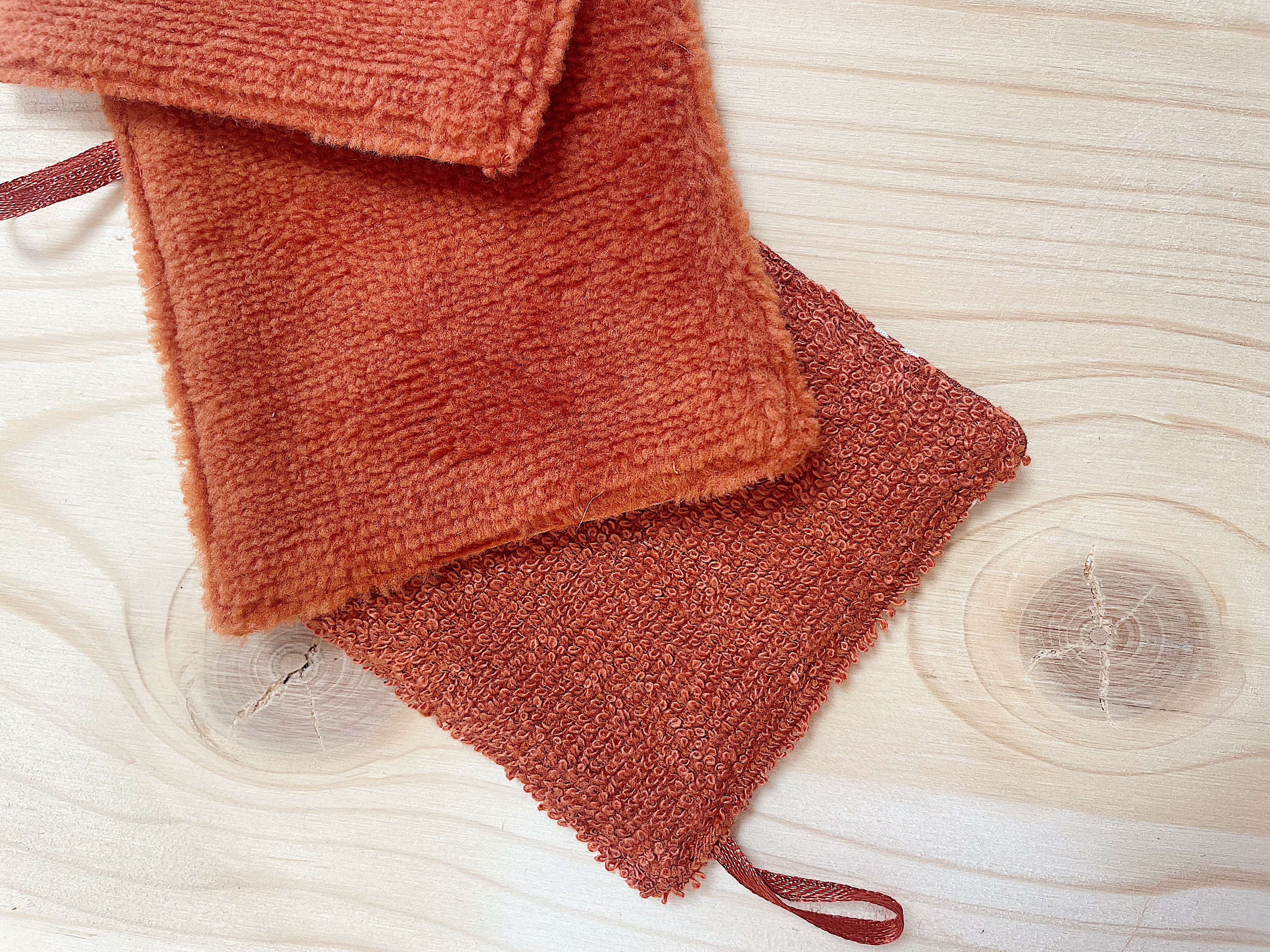 Lot de 5 lingettes démaquillantes lavables et leur pochette