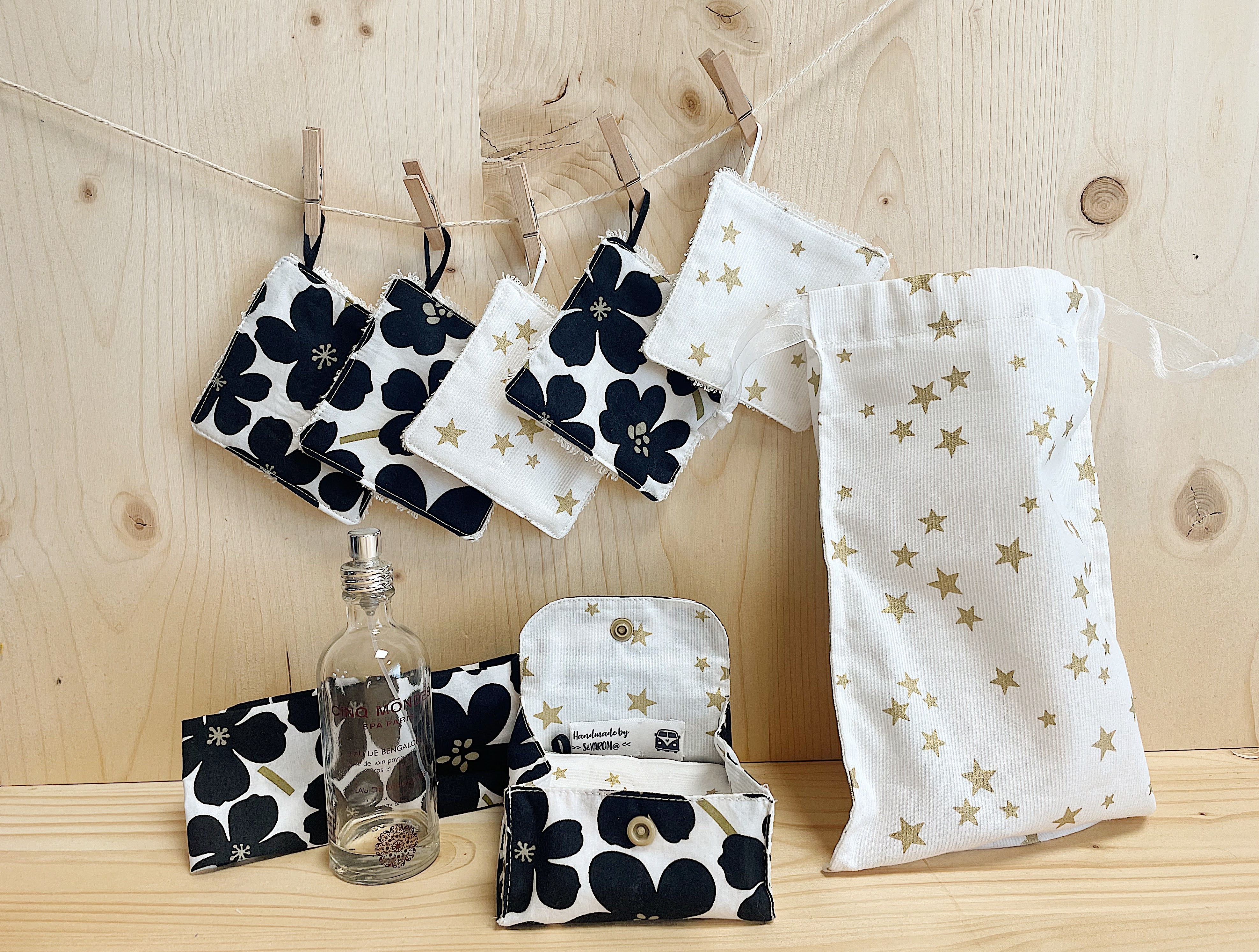 Lot de 5 lingettes démaquillantes lavables et leur pochette