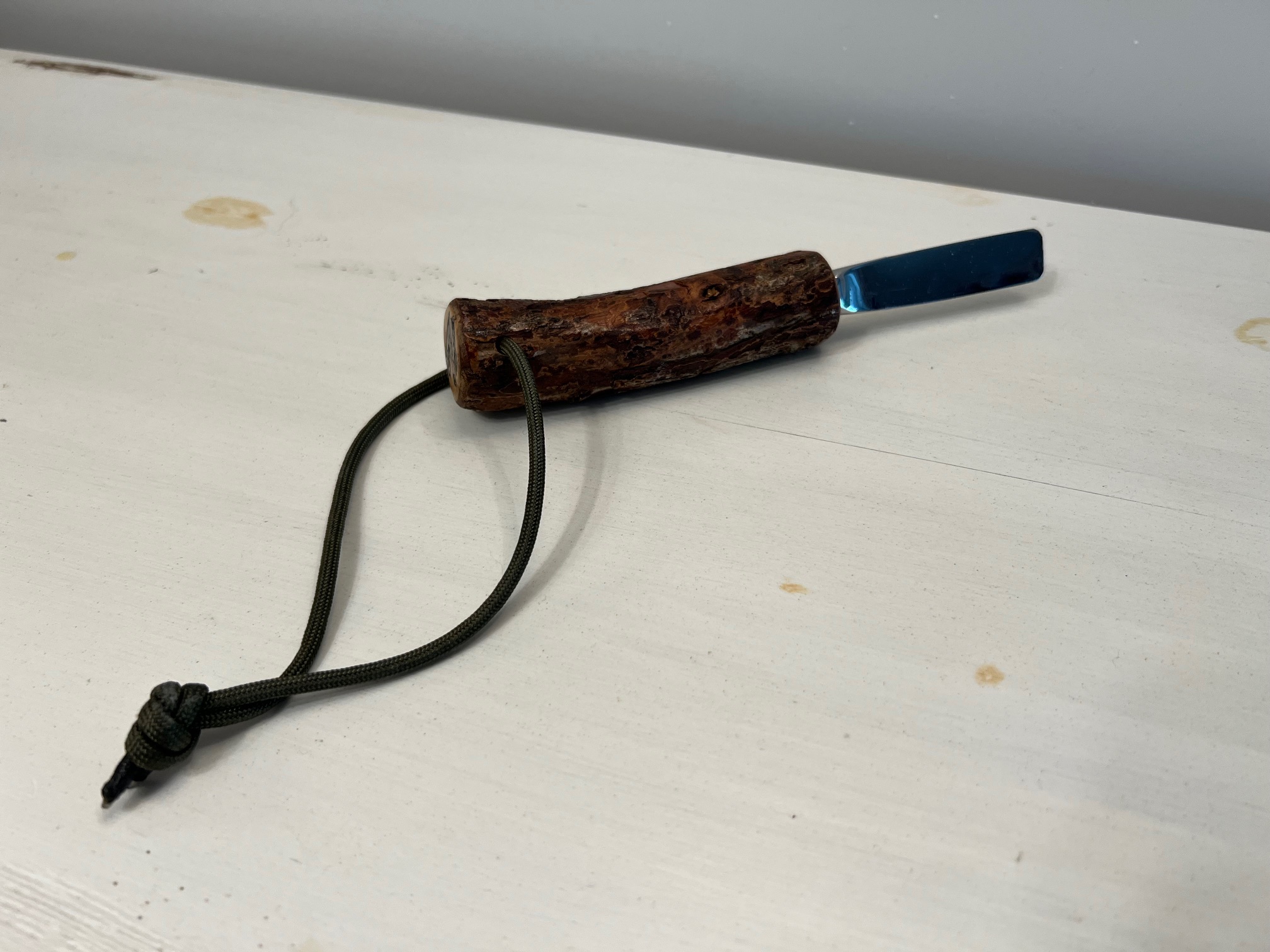 Alta Survival Stainless-Steel Striker with (Medium) Scrub Oak Handle