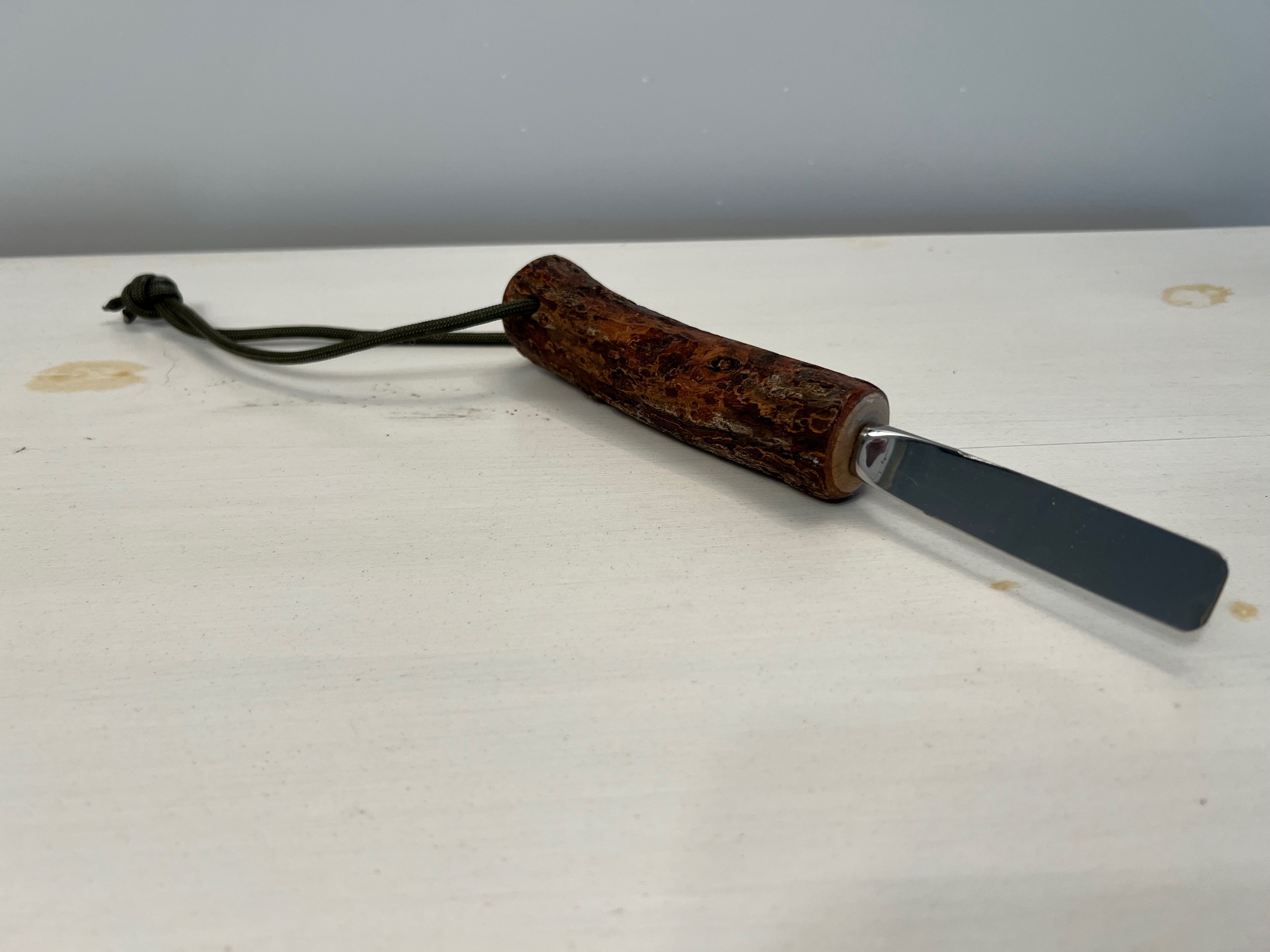 Alta Survival Stainless-Steel Striker with (Medium) Scrub Oak Handle