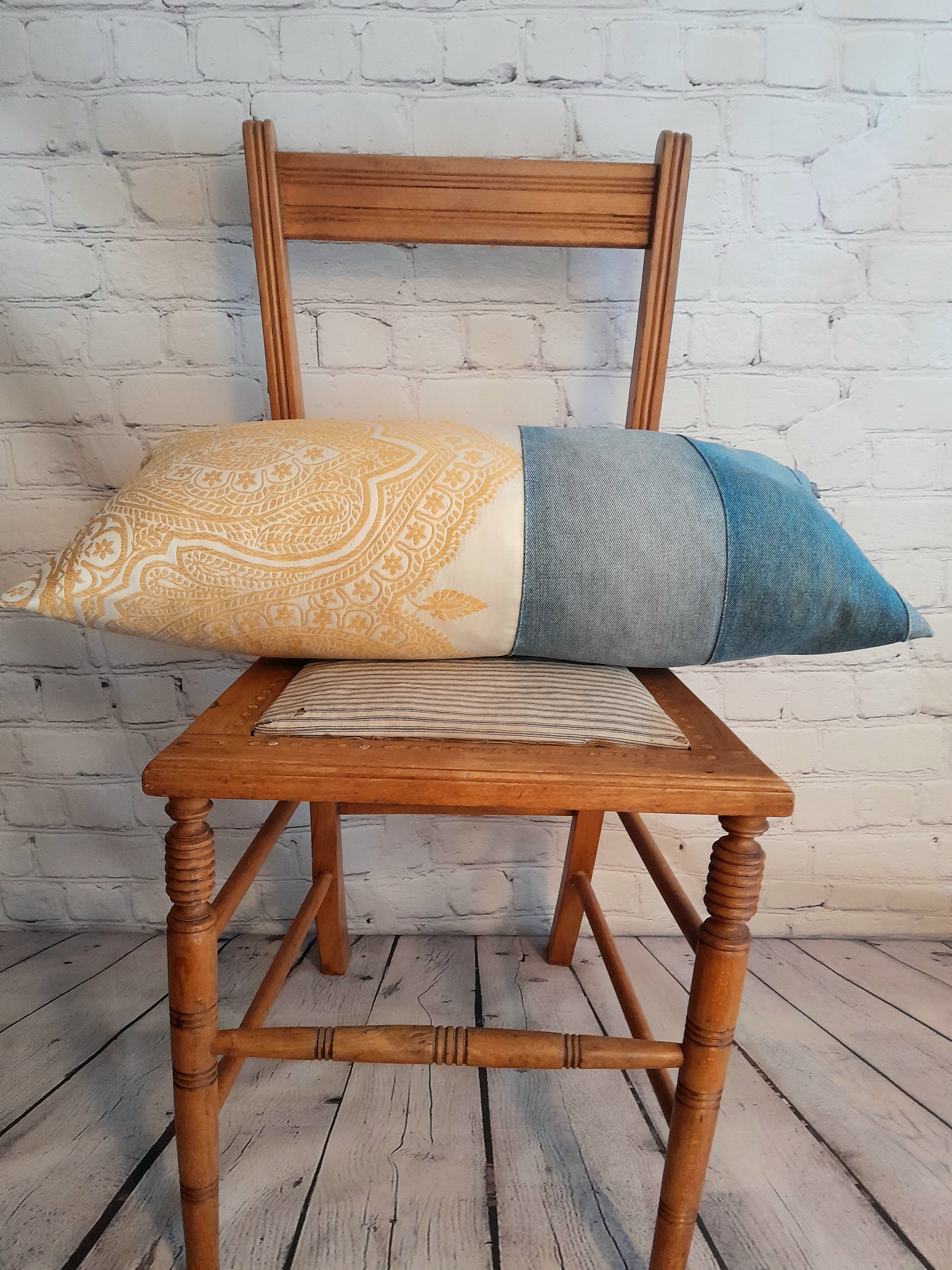DENIM BOLSTER 