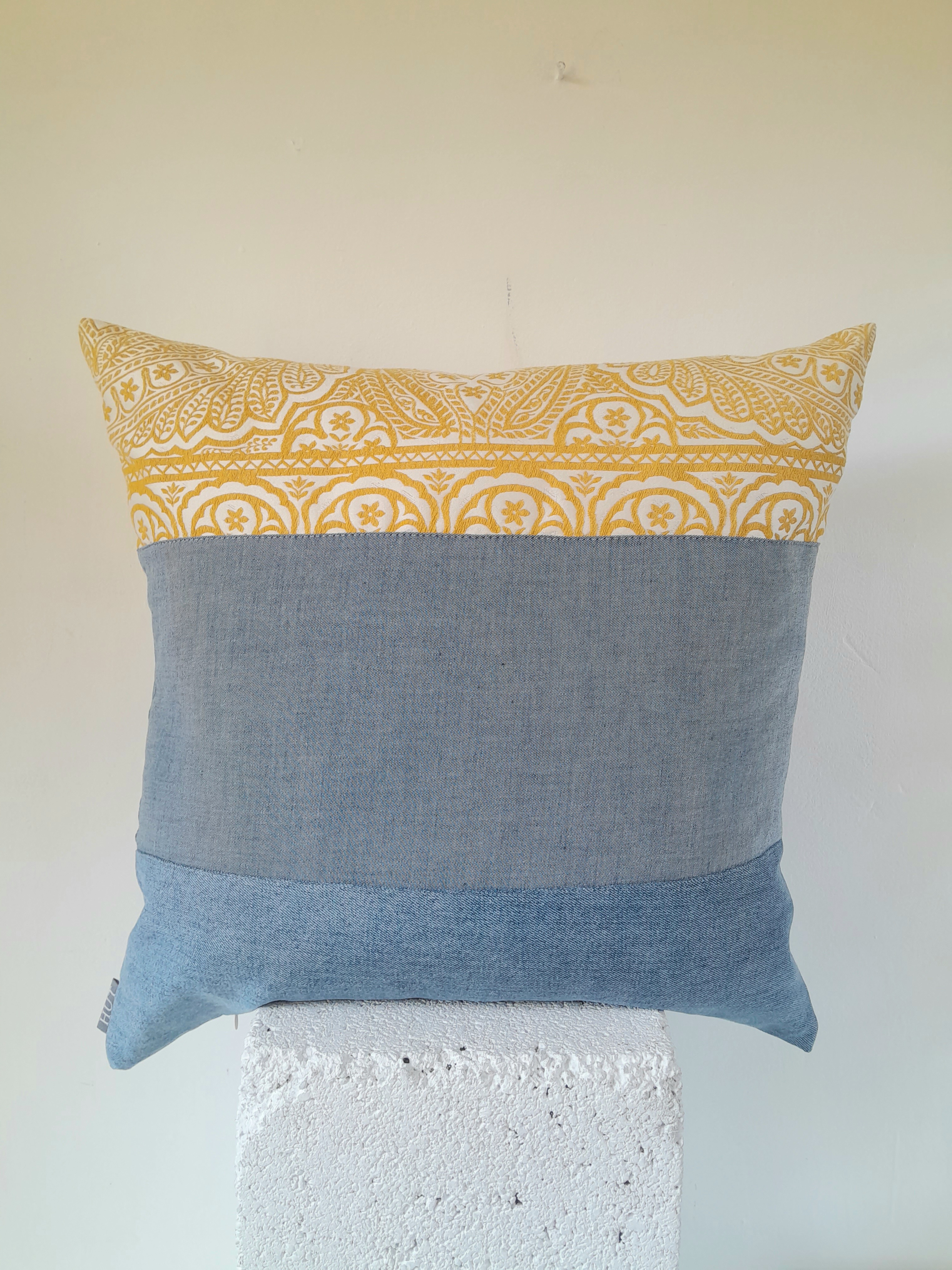DENIM CUSHION