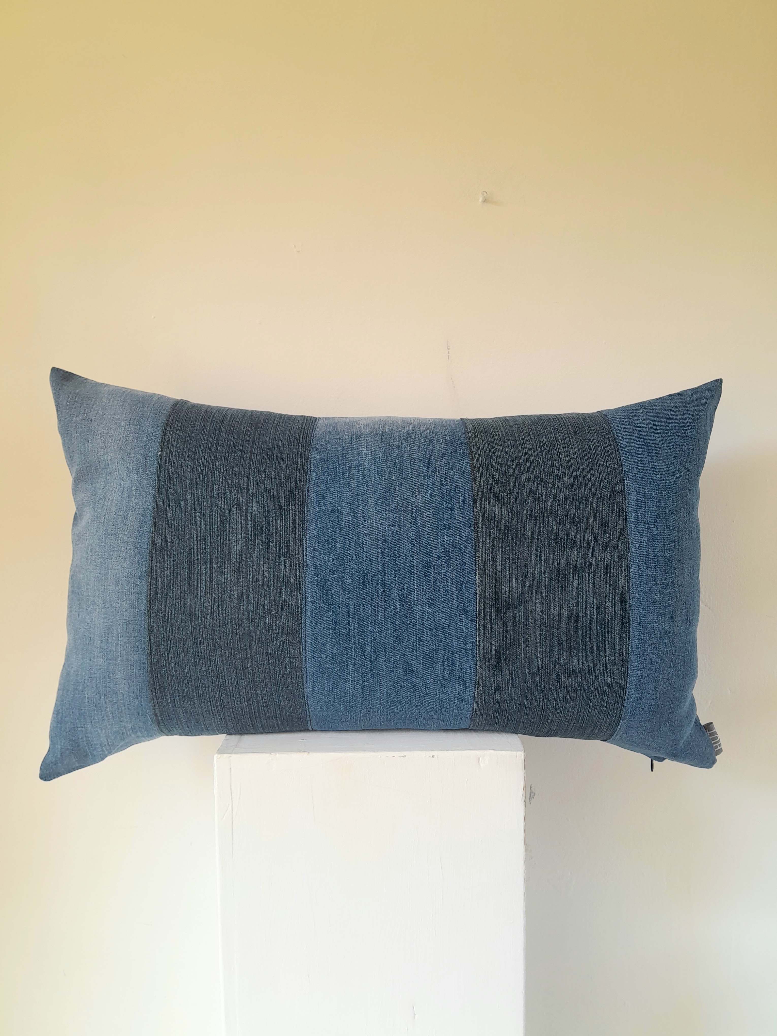 DENIM BOLSTER
