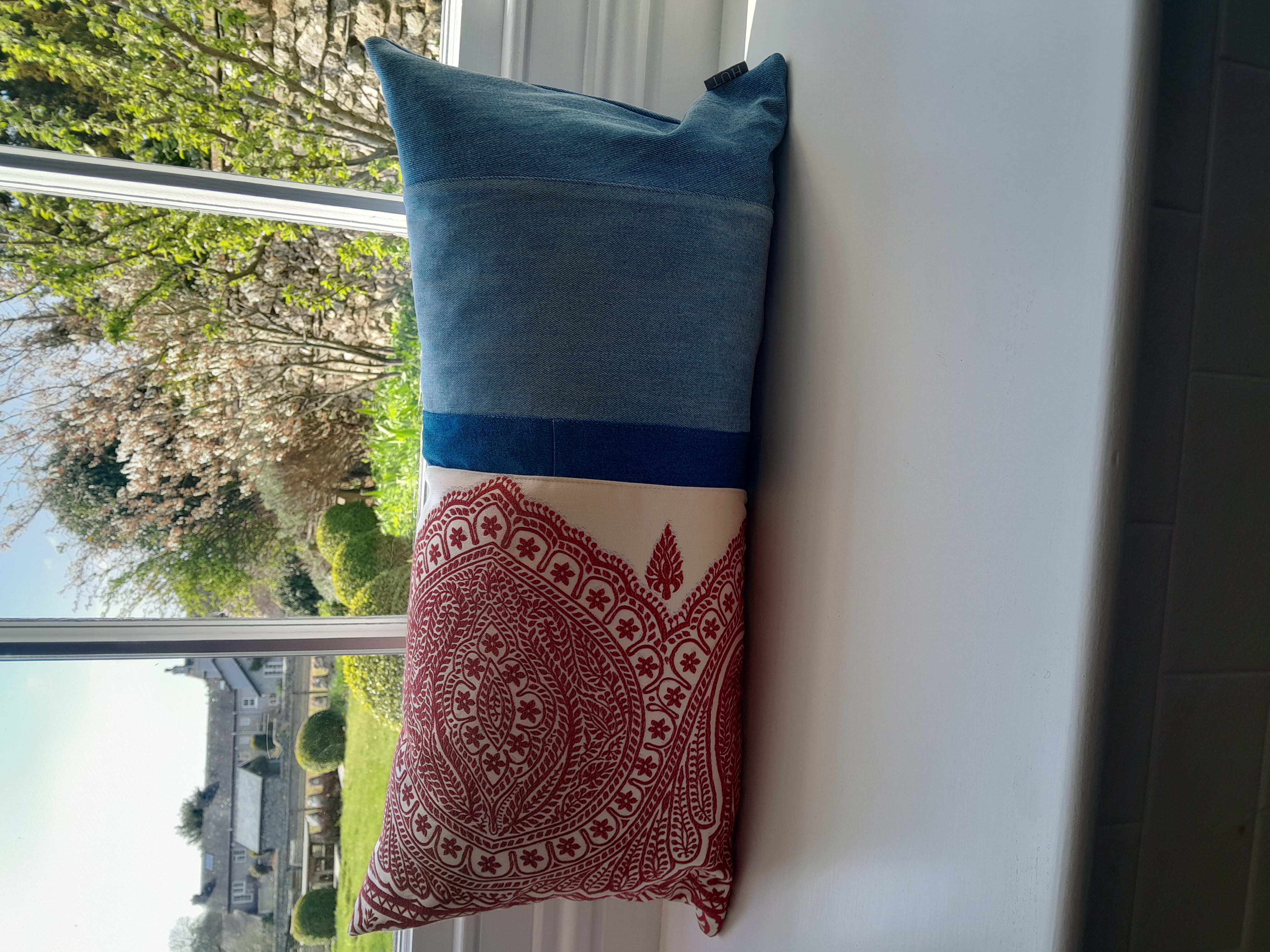 DENIM BOLSTER 