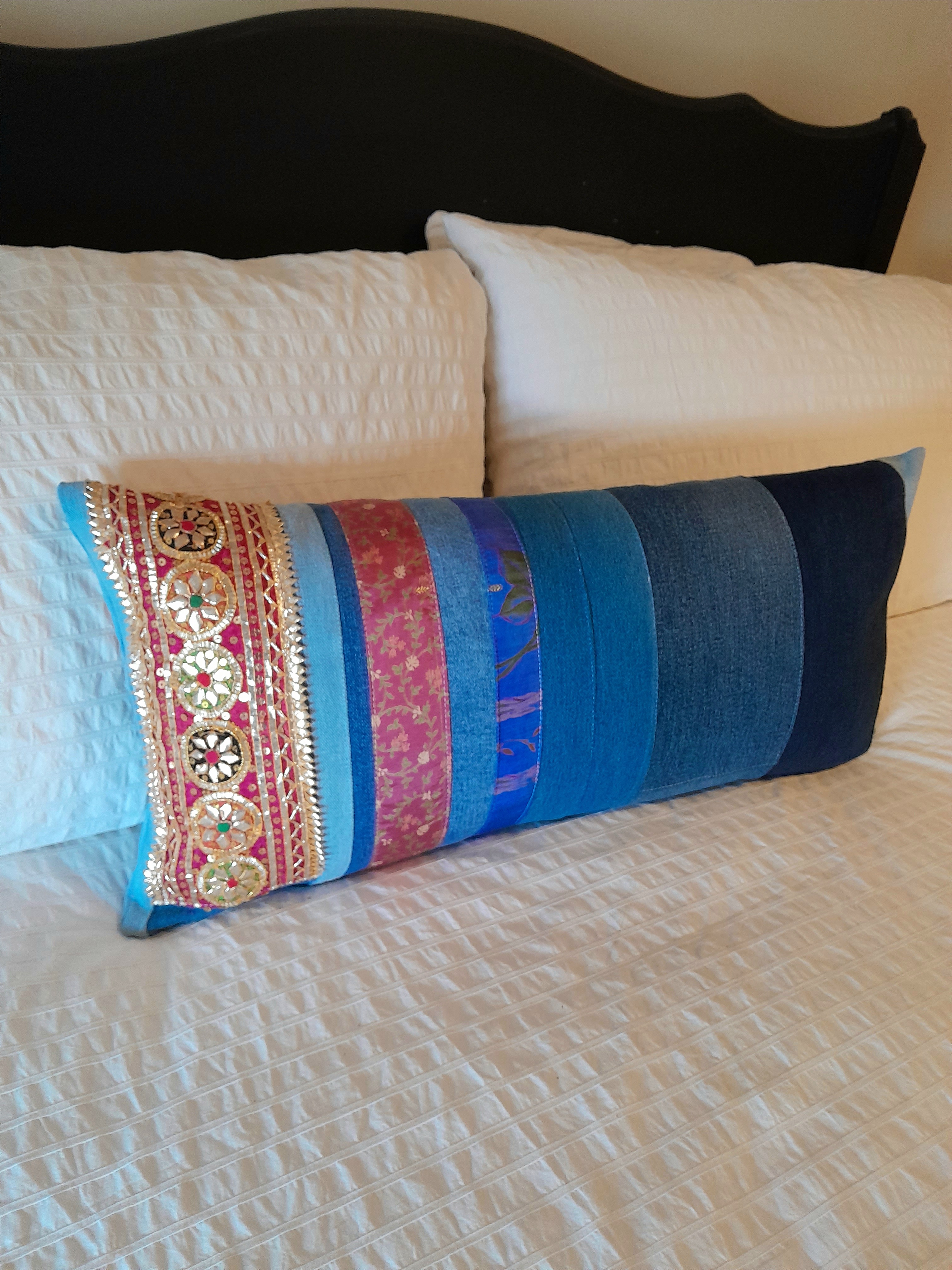 DENIM BOLSTER