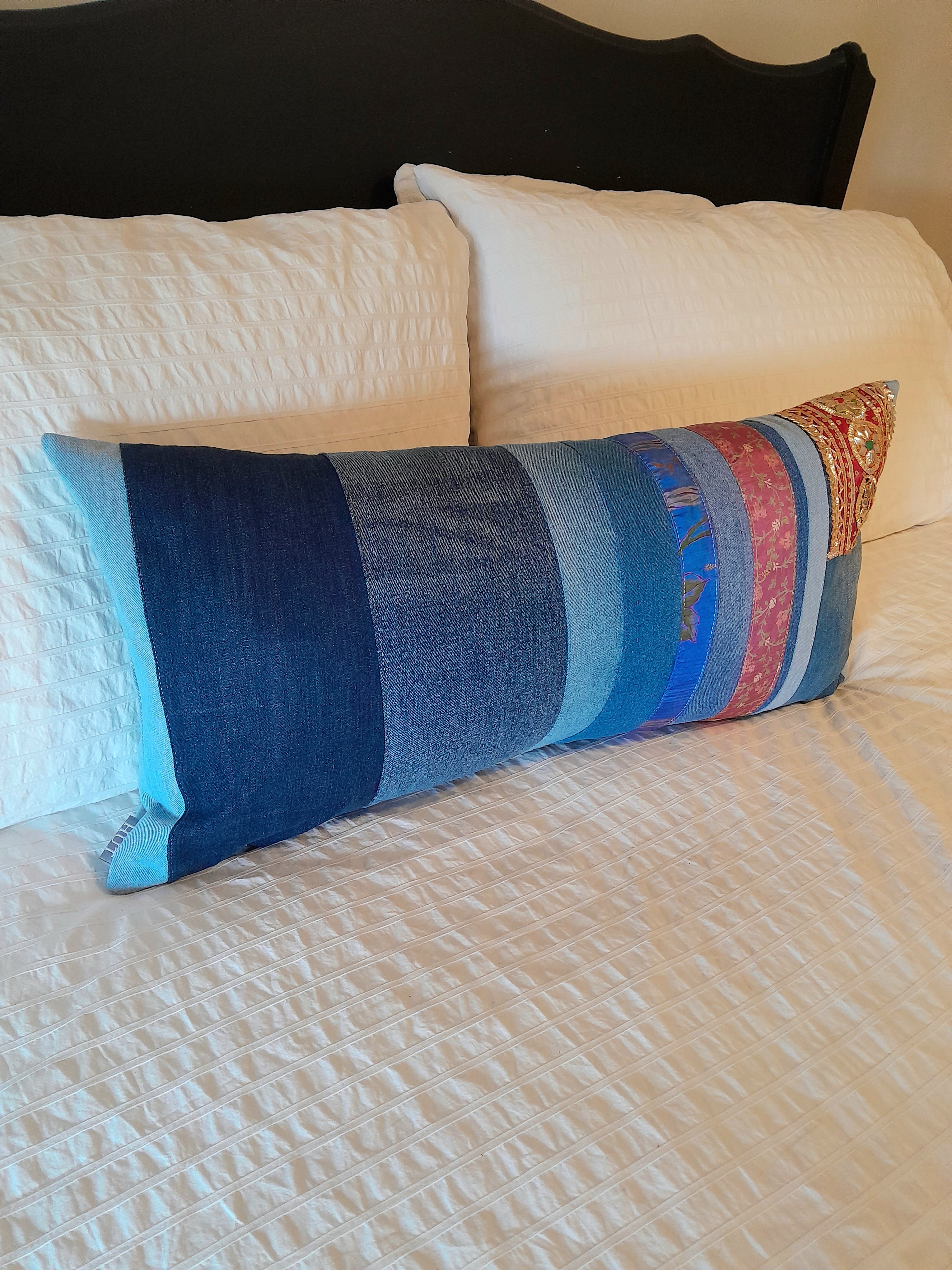 DENIM BOLSTER 