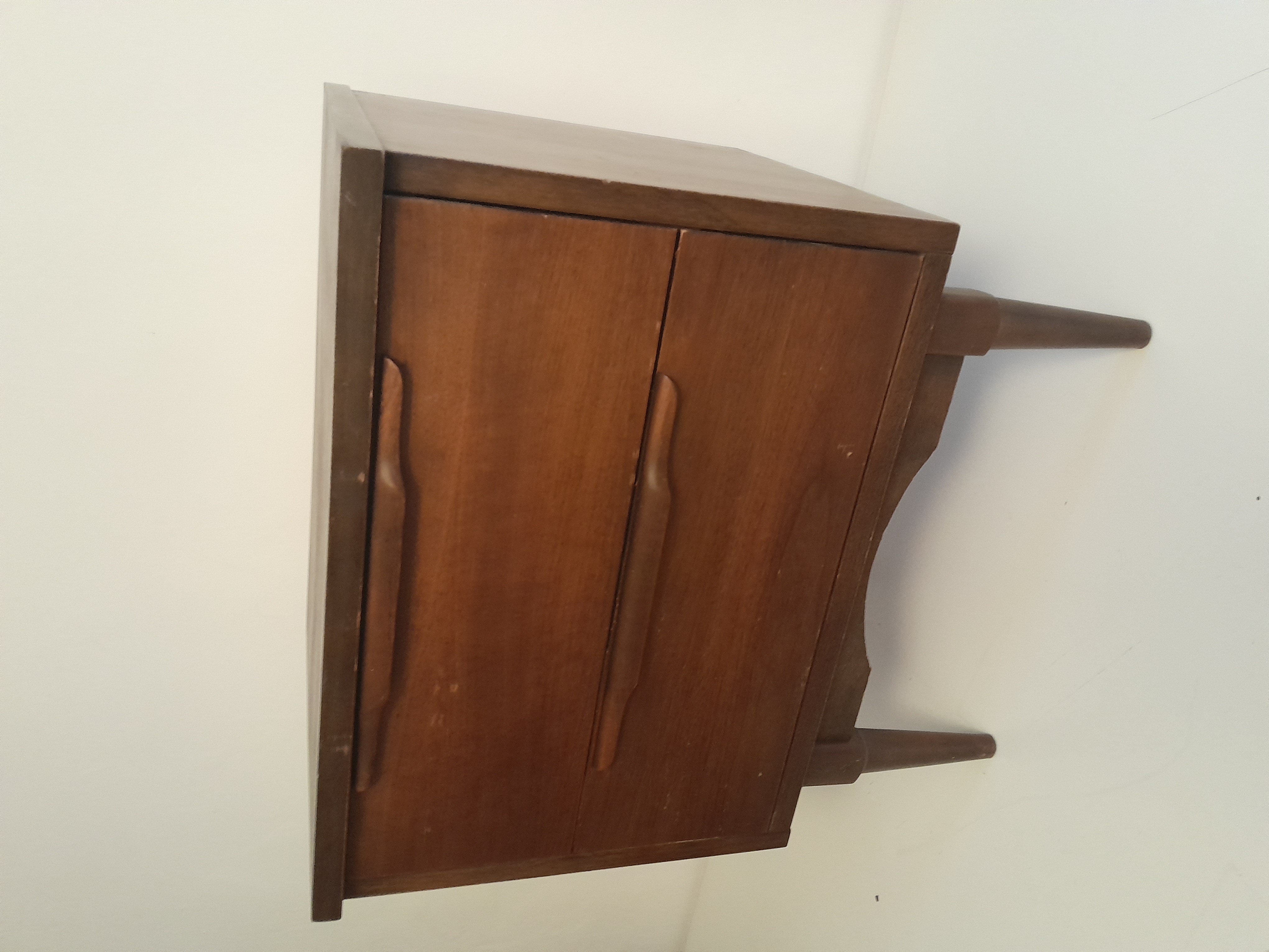 MID CENTURY WOODEN CABINET