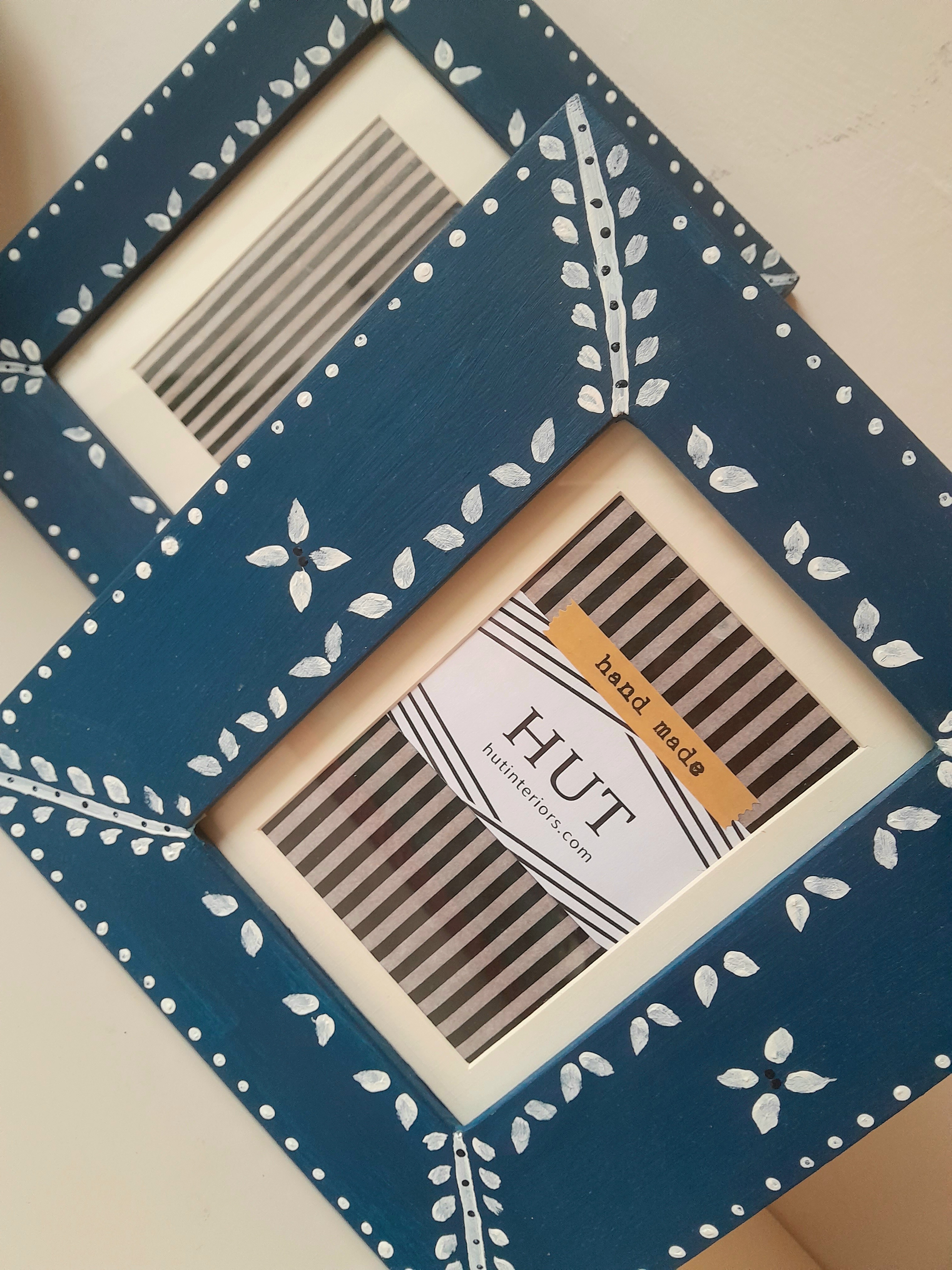 HAND PAINTED FOLK ART PICTURE FRAME