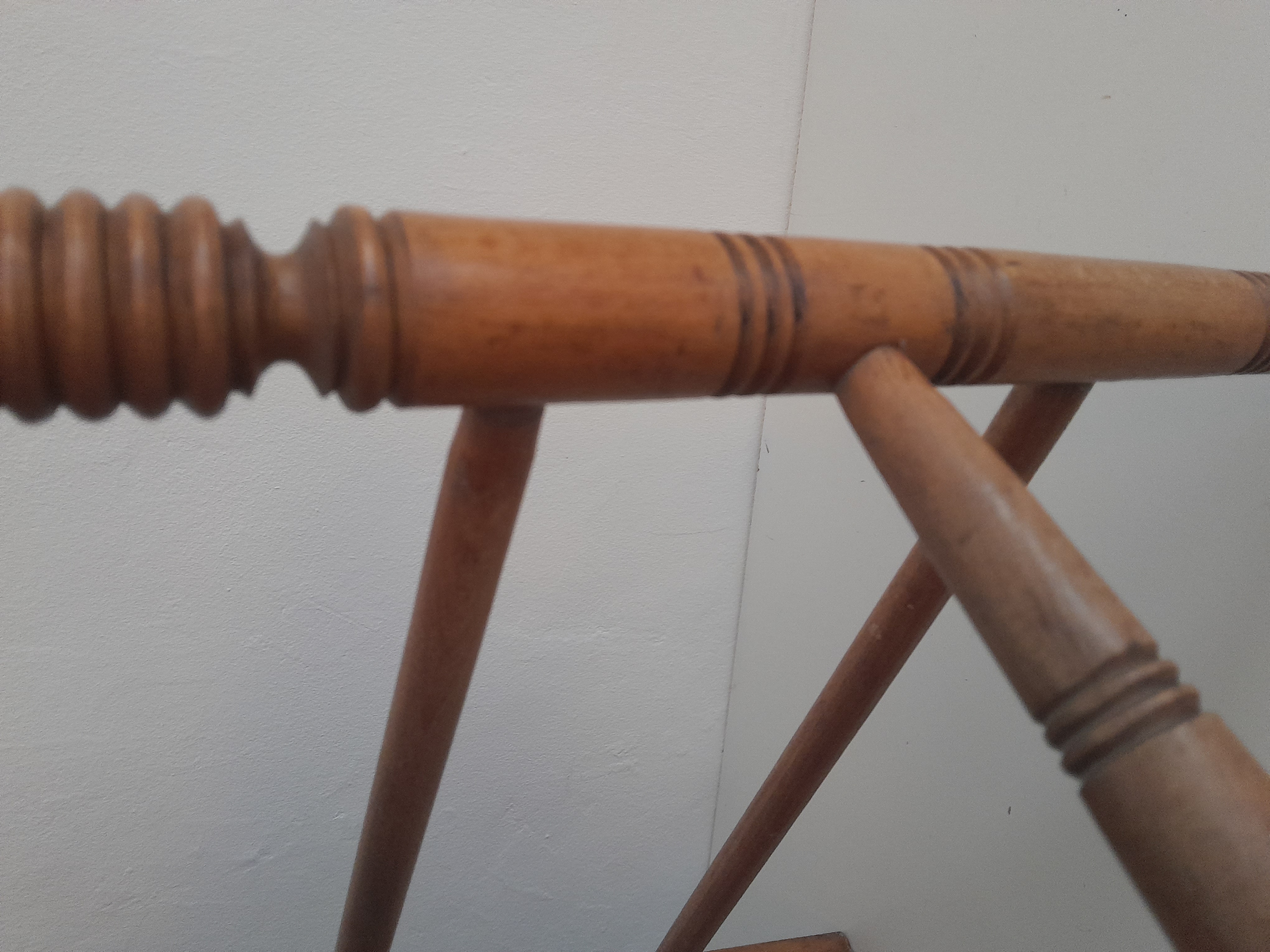 ANTIQUE PINE CHAIR
