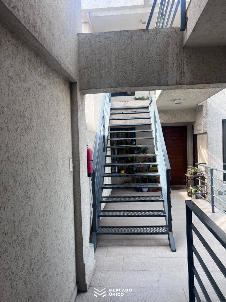 ALQUILER PERMANENTE DEPARTAMENTO DE 1 HABITACIÓN (1er Piso por escalera).