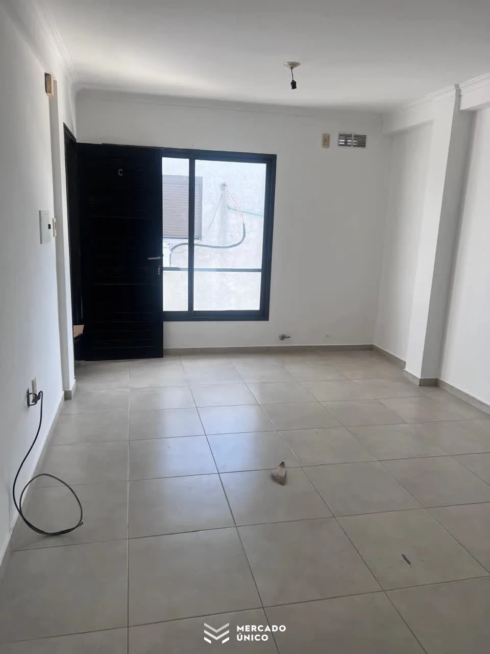 ALQUILER PERMANENTE DEPARTAMENTO DE 1 HABITACIÓN (1er Piso por escalera).