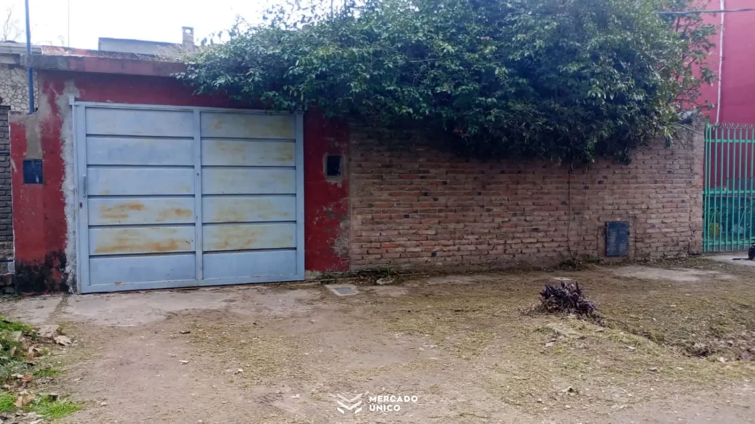 LorenTina VENDE Casa a refaccionar.
