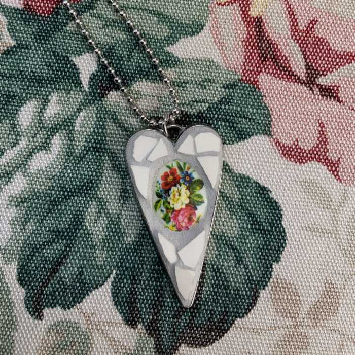 Heart-shaped Floral Pendant