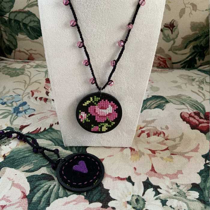 Heart-shaped Floral Pendant